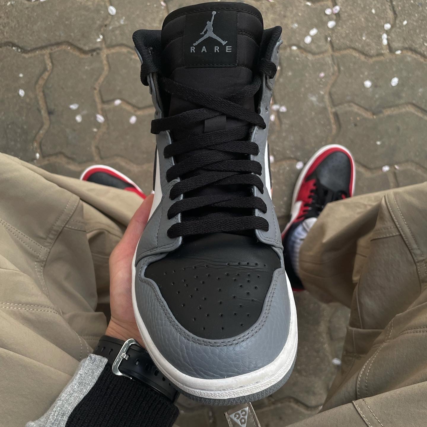 Jordan 1 Retro Rare Air Cool Grey 착용 스타일 - 4