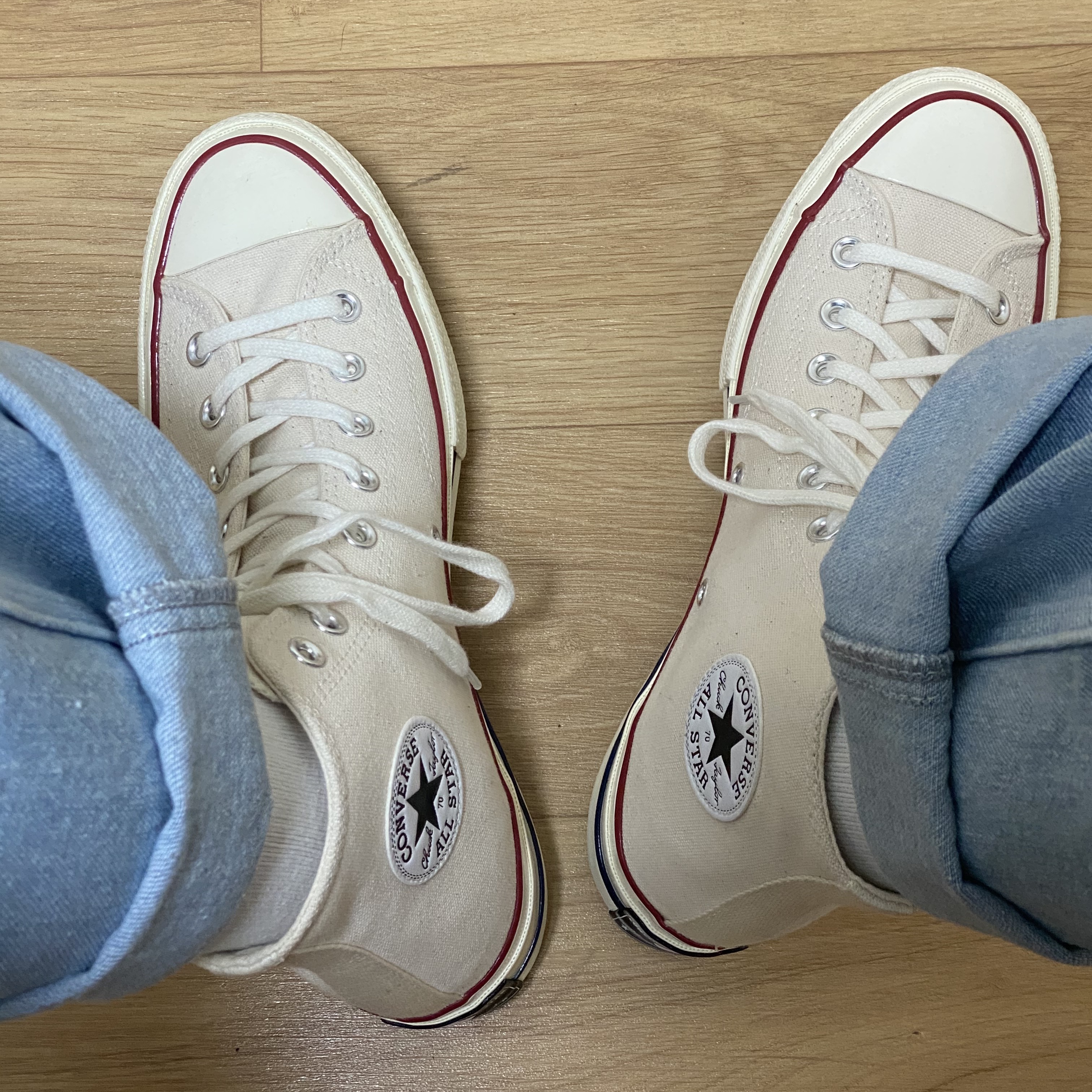Converse Chuck 70 High Parchment 착용 스타일 - 2