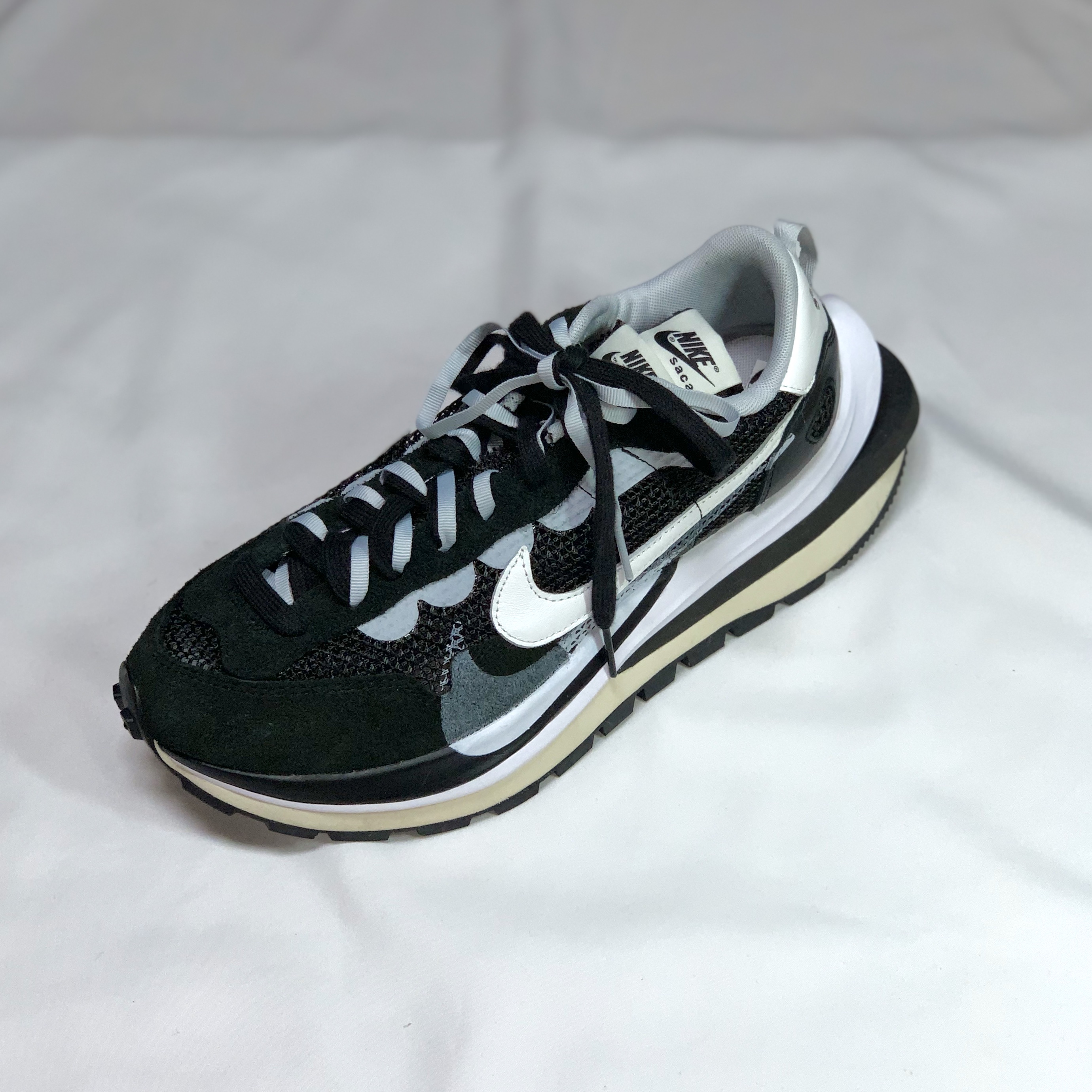 Nike x Sacai VaporWaffle Black White 착용 스타일 - 2