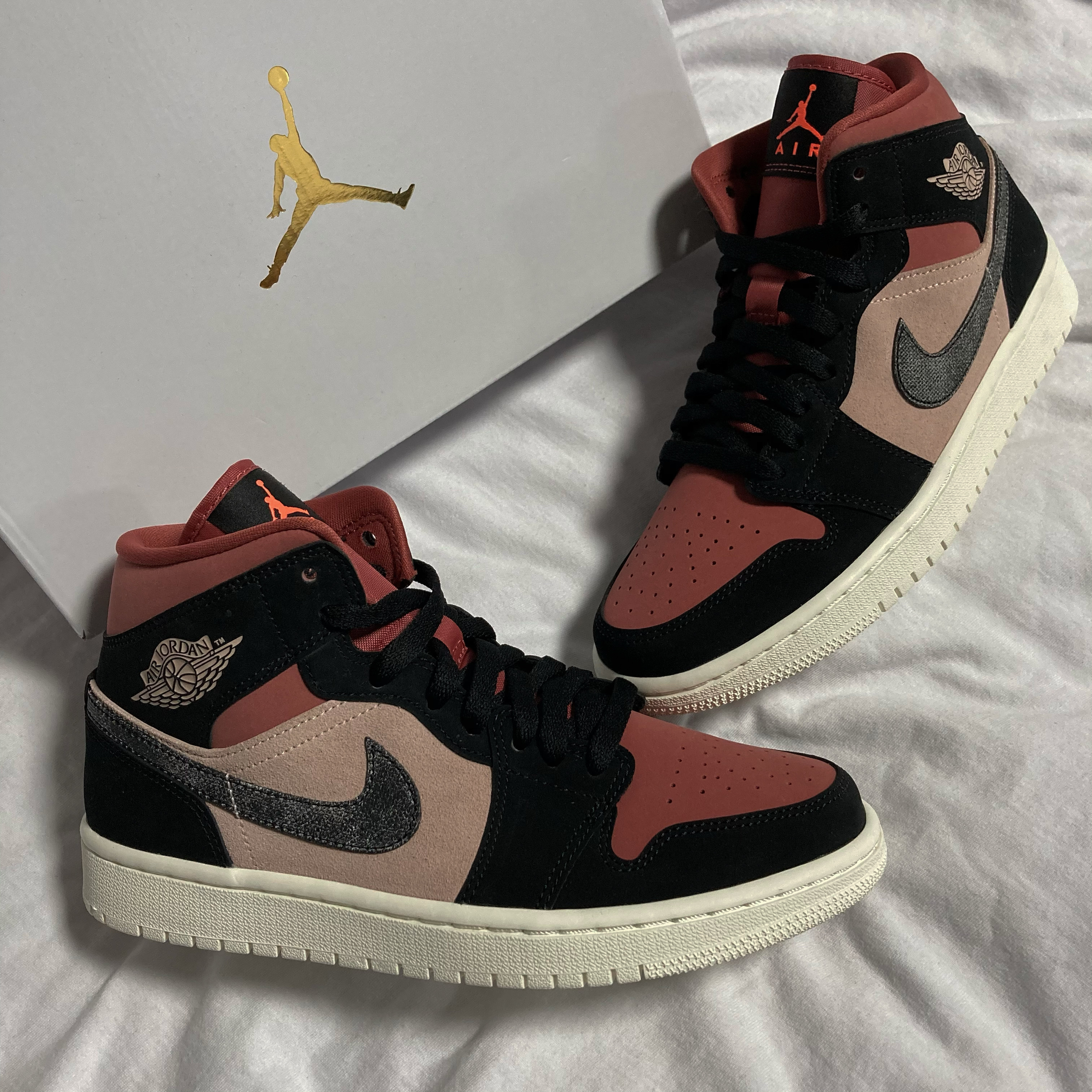 (W) Jordan 1 Mid Burgundy Dusty Pink 착용 스타일