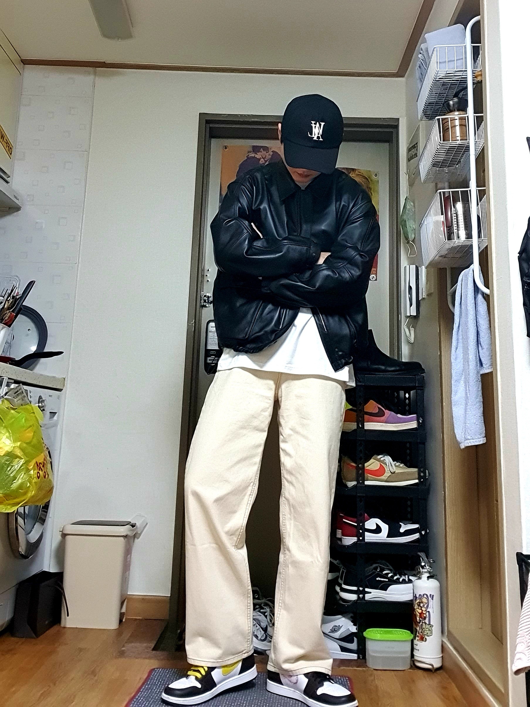 Jordan 1 Retro High Defiant White Black Gym Red 착용 스타일