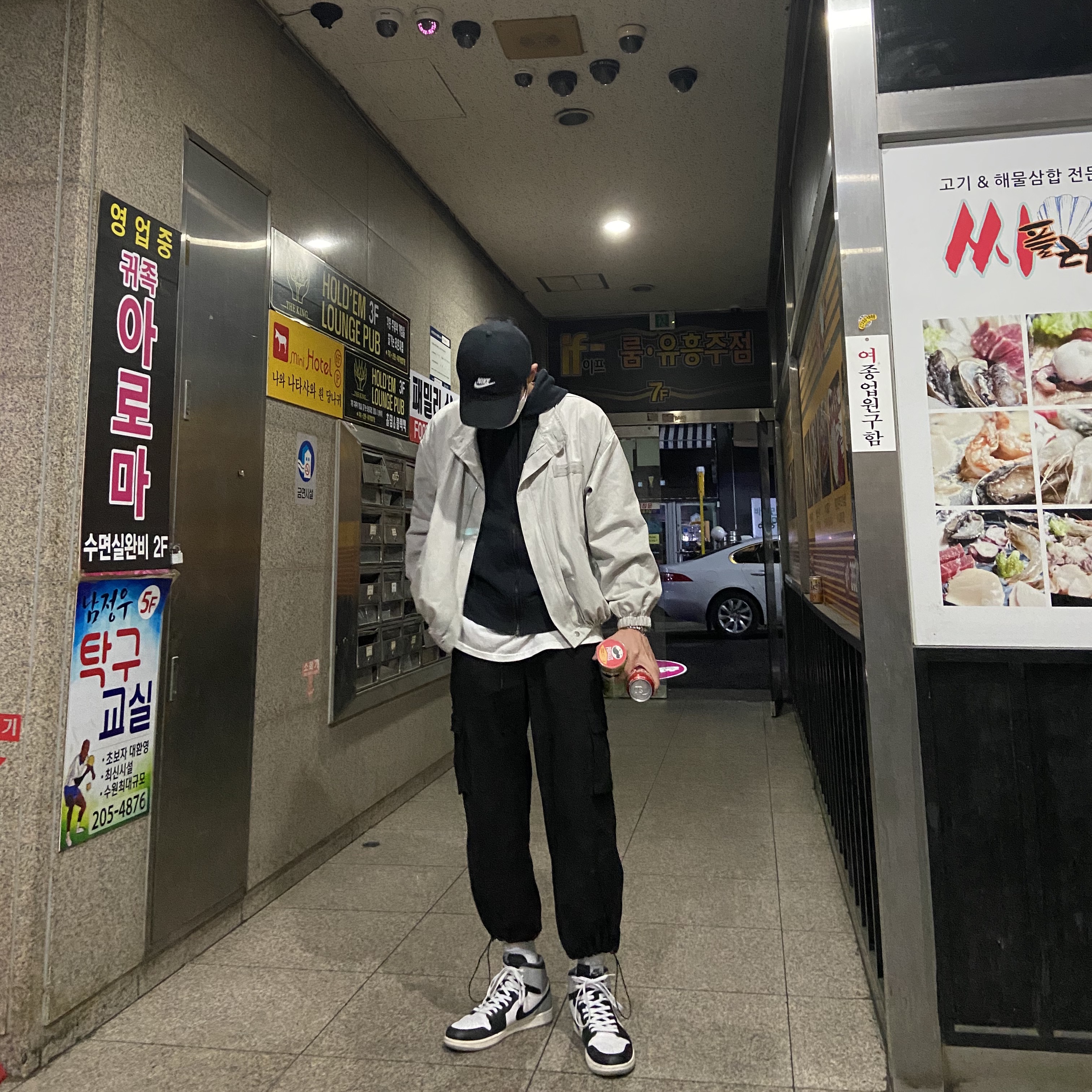 Jordan 1 Retro Barons 착용 스타일