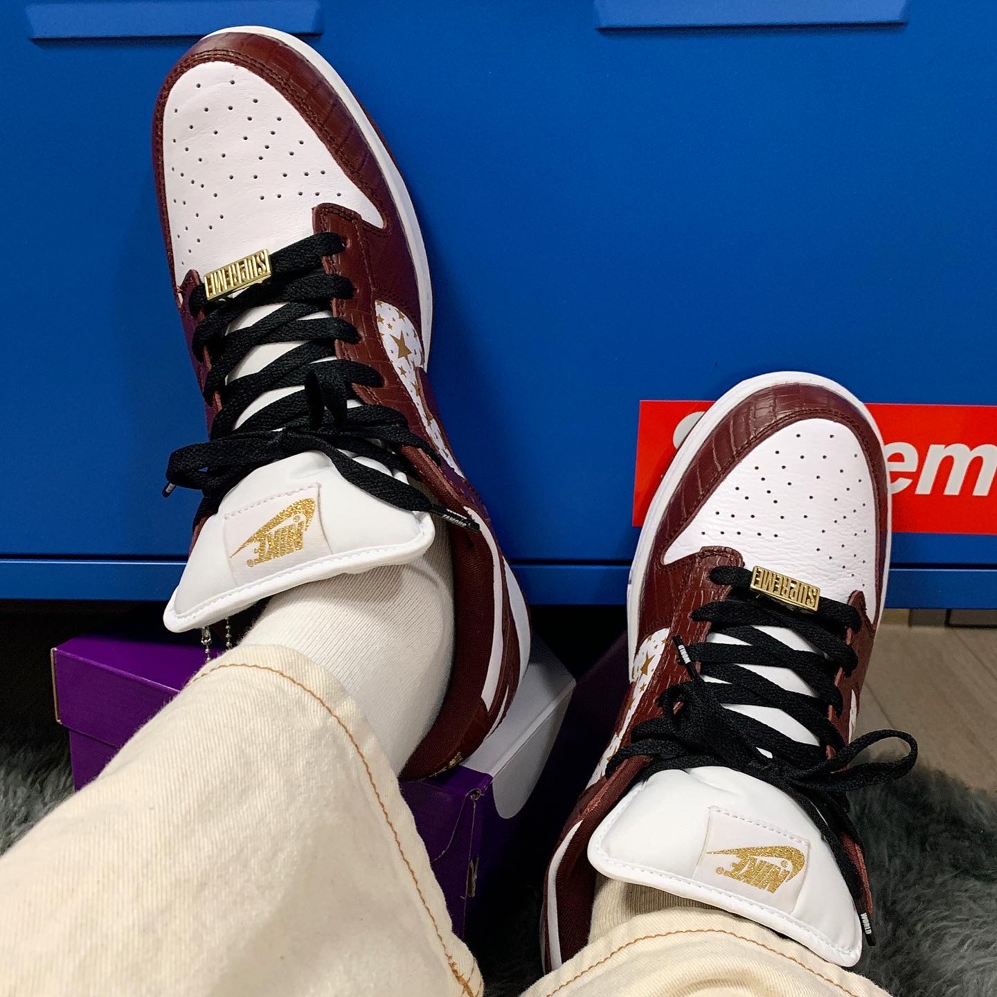 Nike x Supreme SB Dunk Low Barkroot Brown 착용 스타일