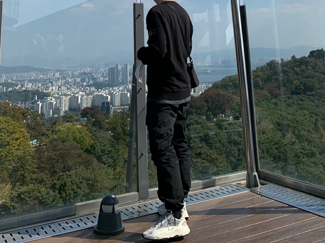 Adidas Yeezy Boost 700 V2 Static 2018 착용 스타일