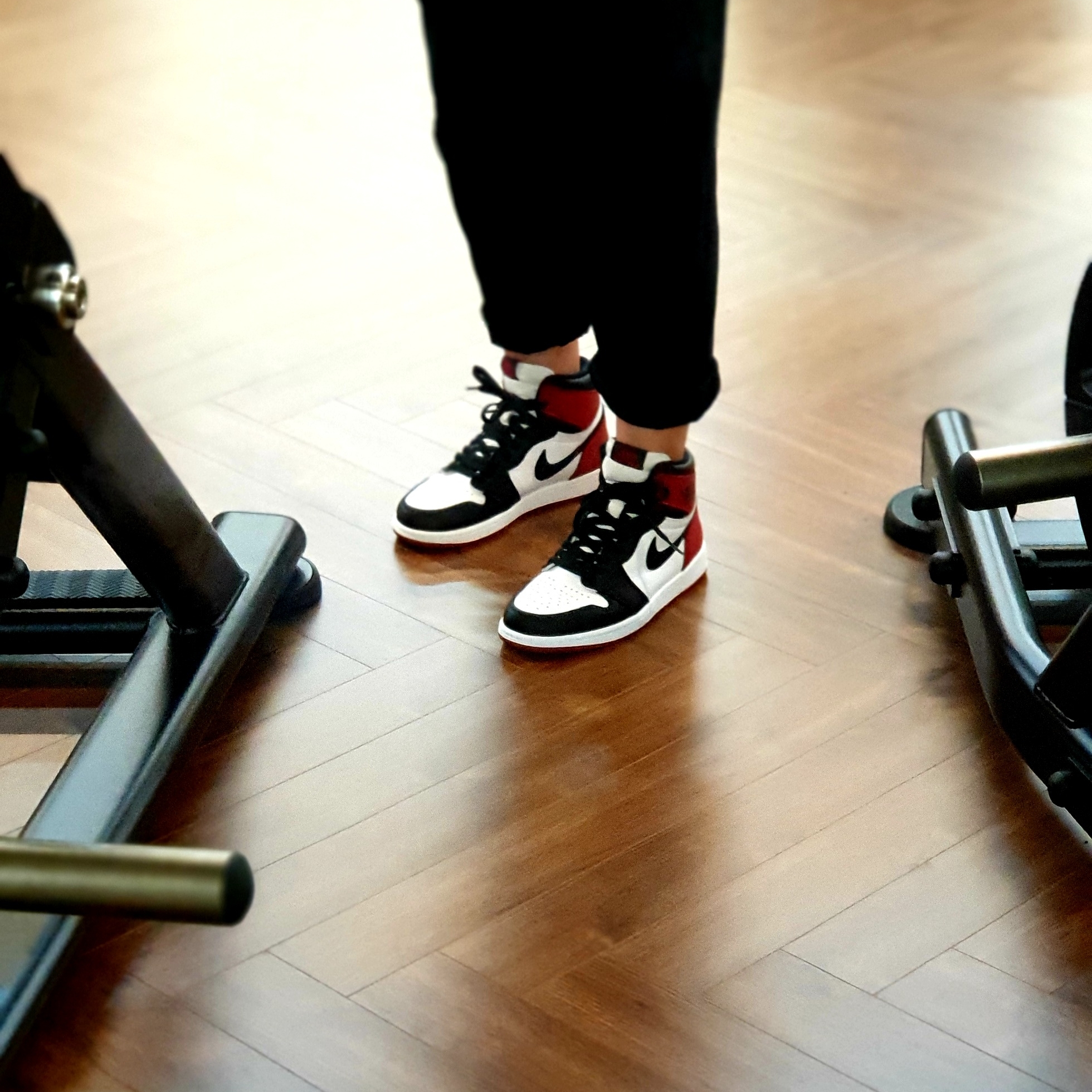 Jordan 1 Retro High OG Bloodline 착용 스타일 - 1