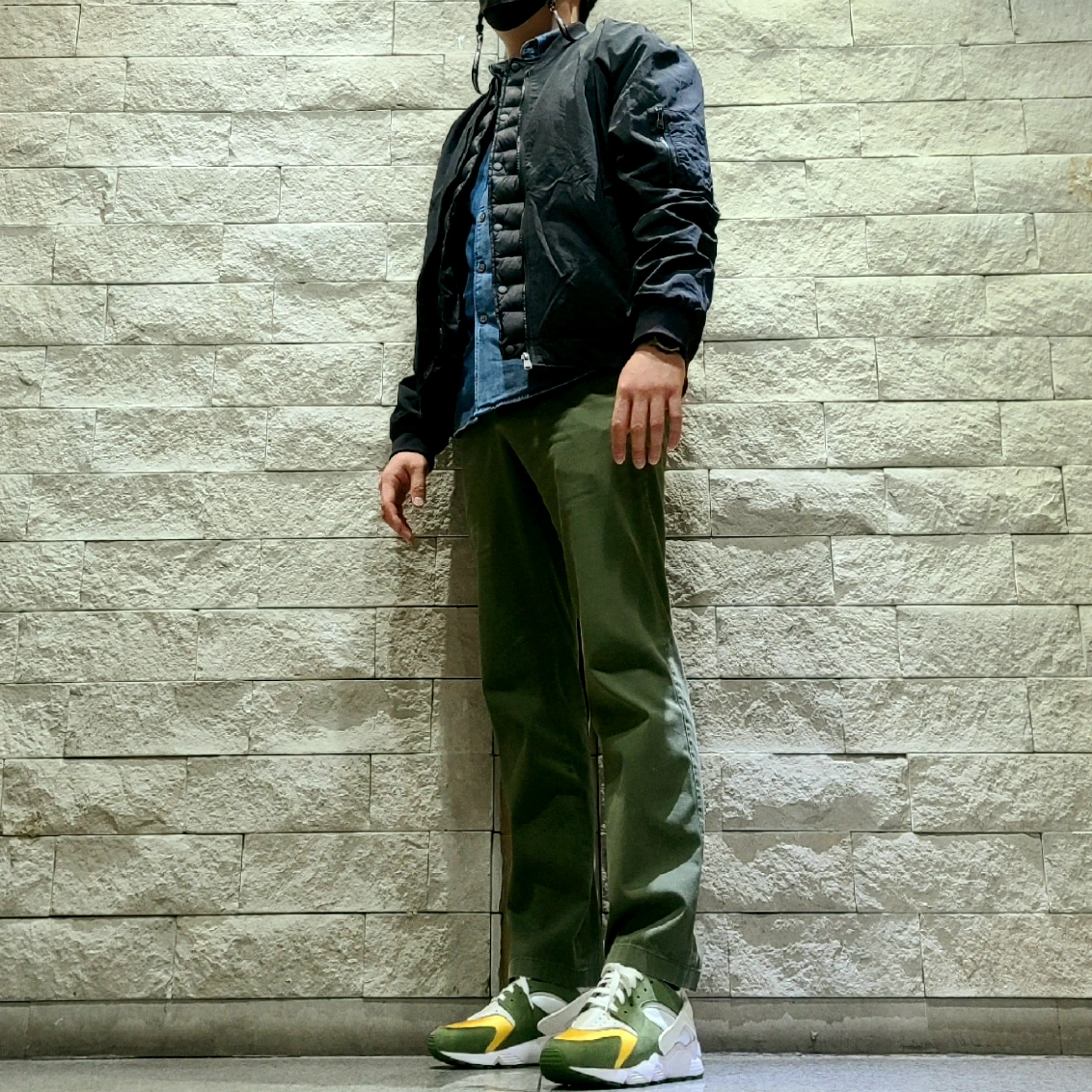 Nike x Stussy Air Huarache LE Dark Olive 착용 스타일