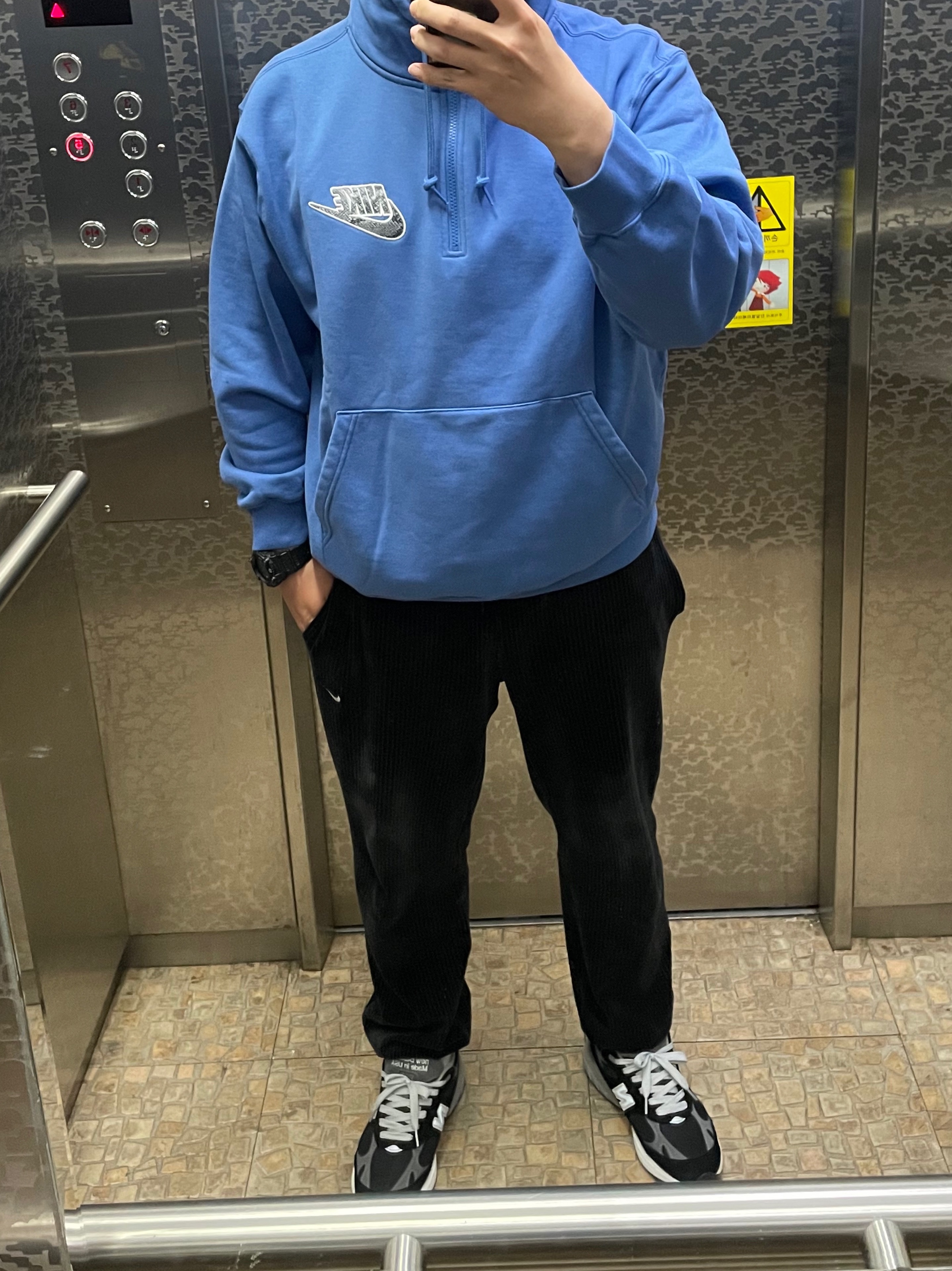 Supreme x Nike Half Zip Hooded Sweatshirt Blue - 21SS, New Balance 993 Made in USA Black - D Standard 착용 스타일