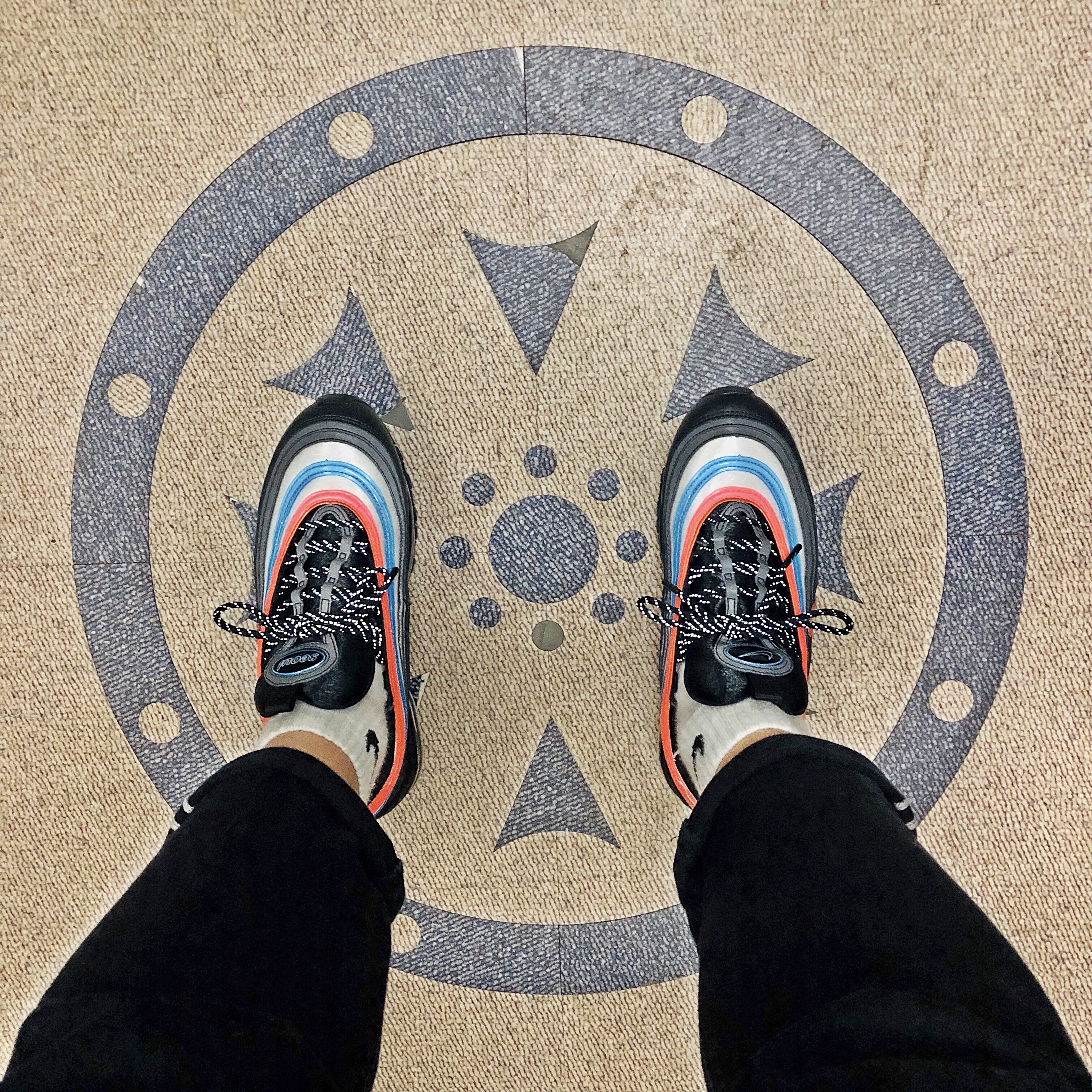 Nike Air Max 97 Neon Seoul 착용 스타일