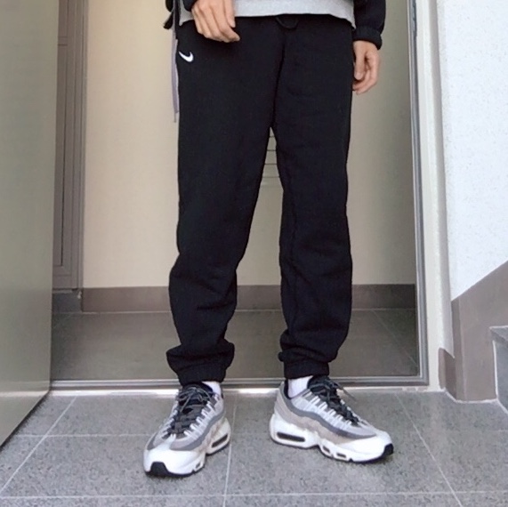 Nike Air Max 95 OG Grape, Nike NRG Solo Swoosh Fleece Pants Black - US/EU 착용 스타일