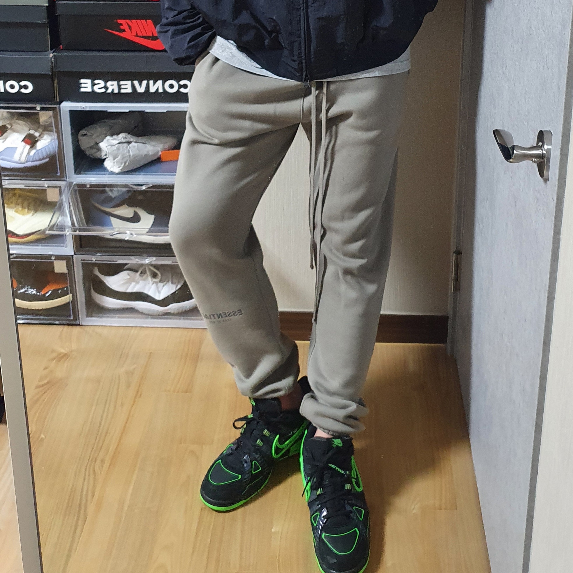 Nike x Off-White Air Rubber Dunk Green Strike 착용 스타일