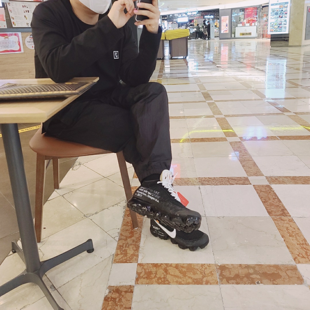Nike x Off-White Air VaporMax OG Black The Ten 착용 스타일