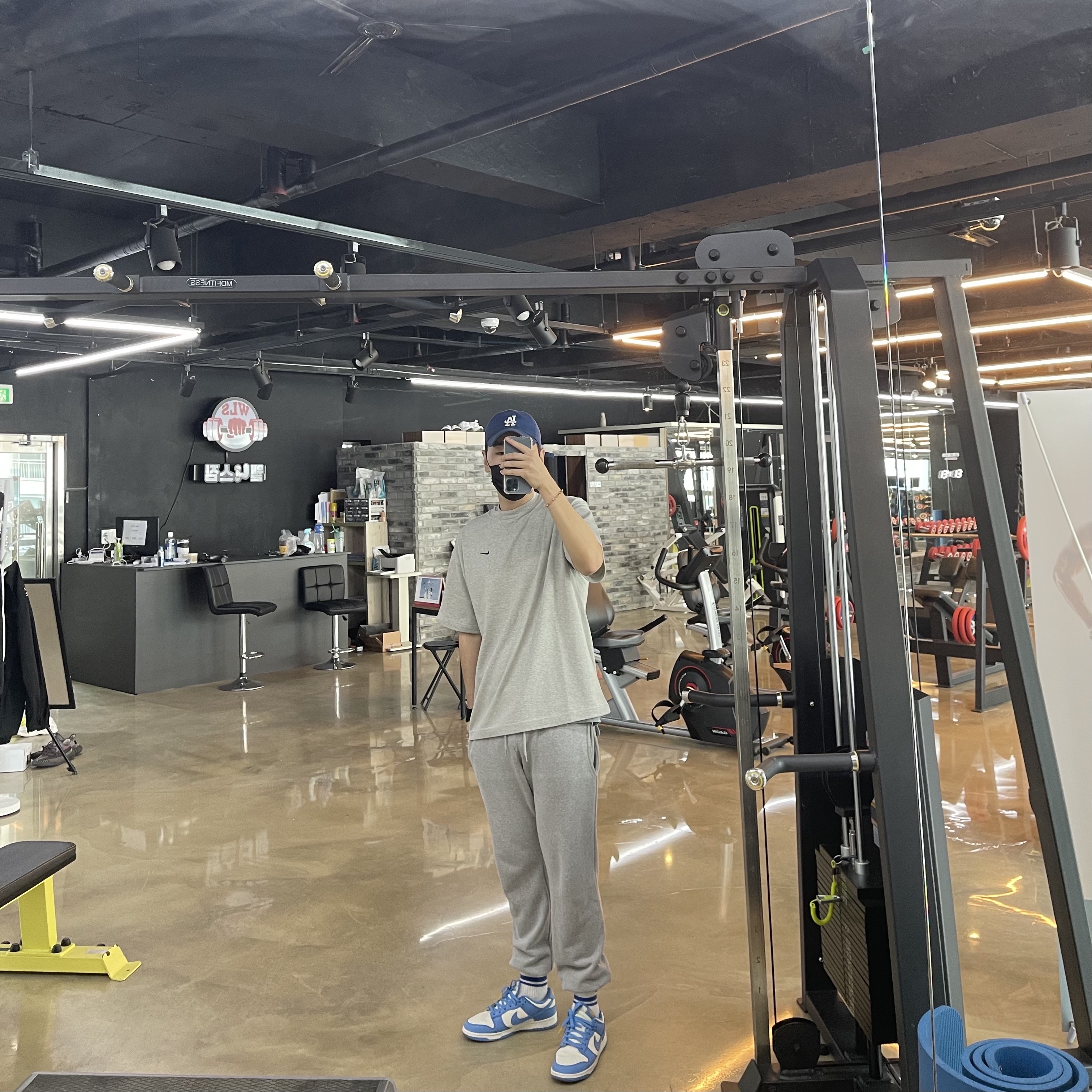 (W) Nike Dunk Low Coast, Nike x Kim Jones Oversized T-Shirt Grey Heather - Asia 착용 스타일