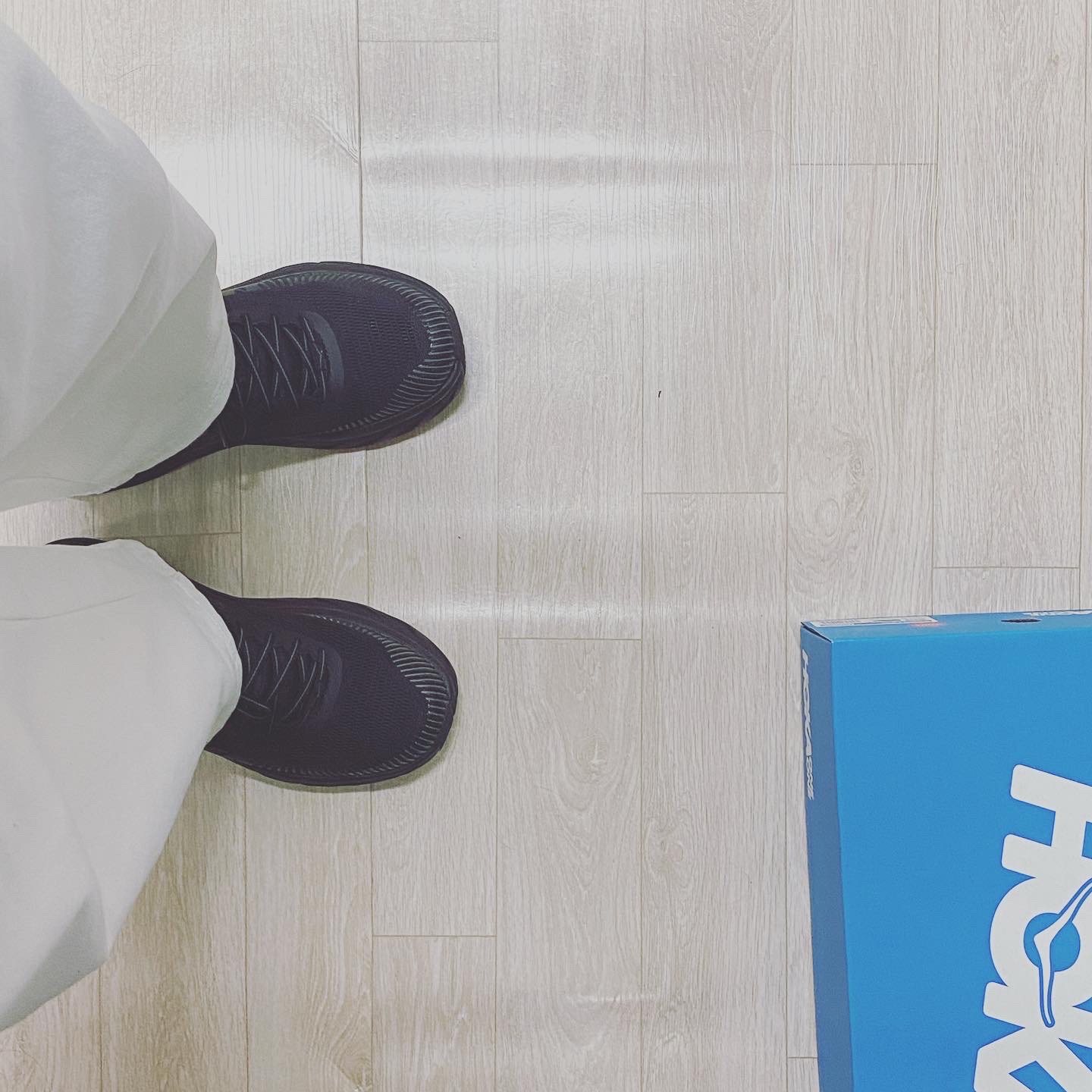 Hoka Bondi 7 Black - Wide 착용 스타일 - 2