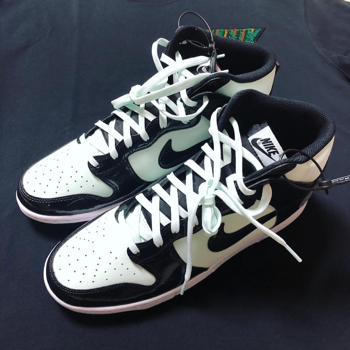 Nike Dunk High Barely Green 착용 스타일 - 4