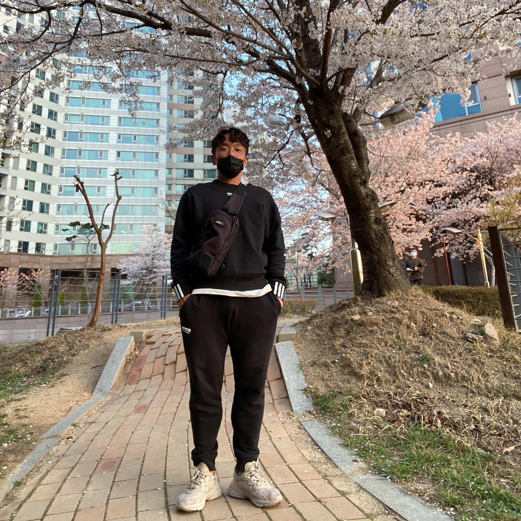 Adidas Ozweego Bliss 착용 스타일
