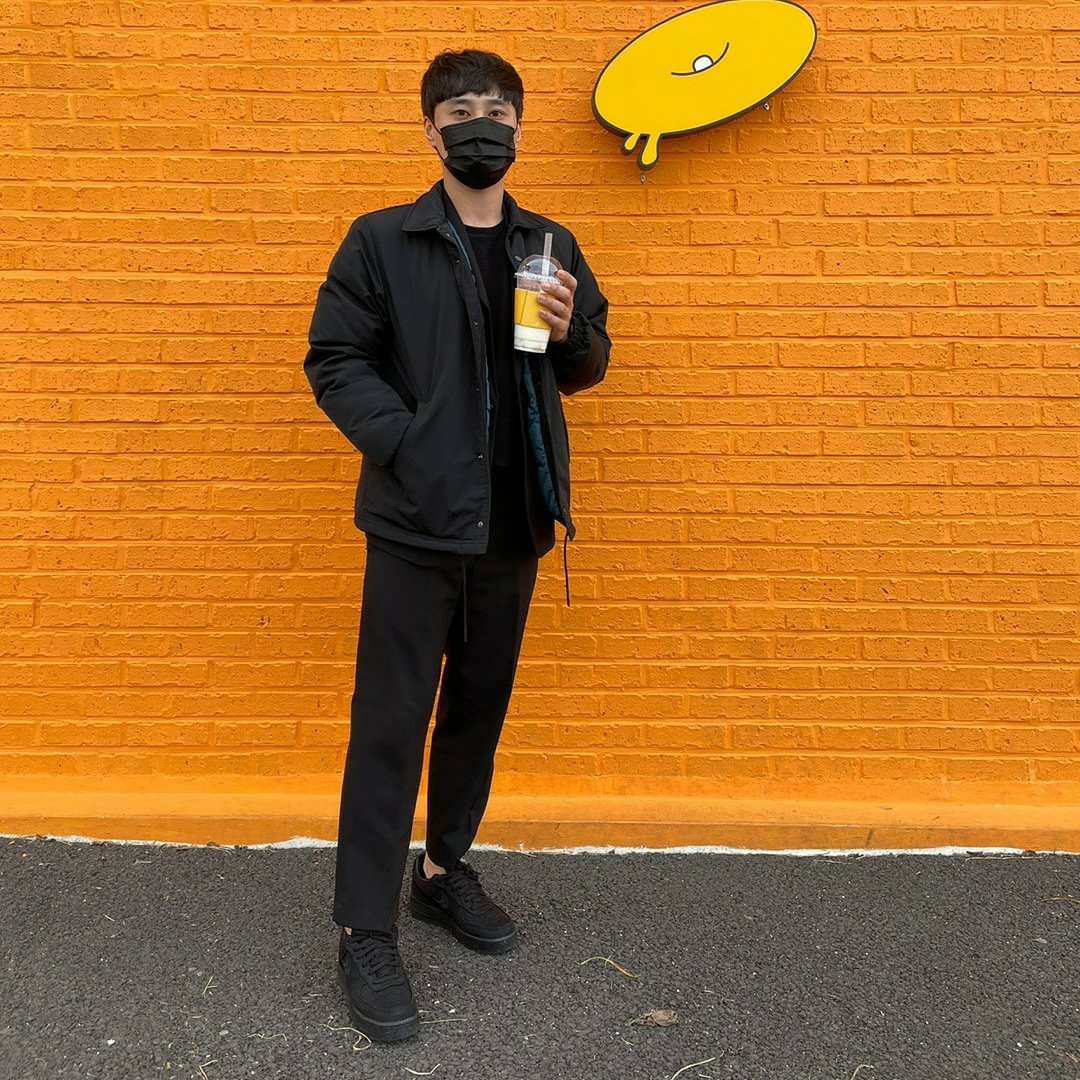Nike x Stussy Air Force 1 Low Triple Black 착용 스타일