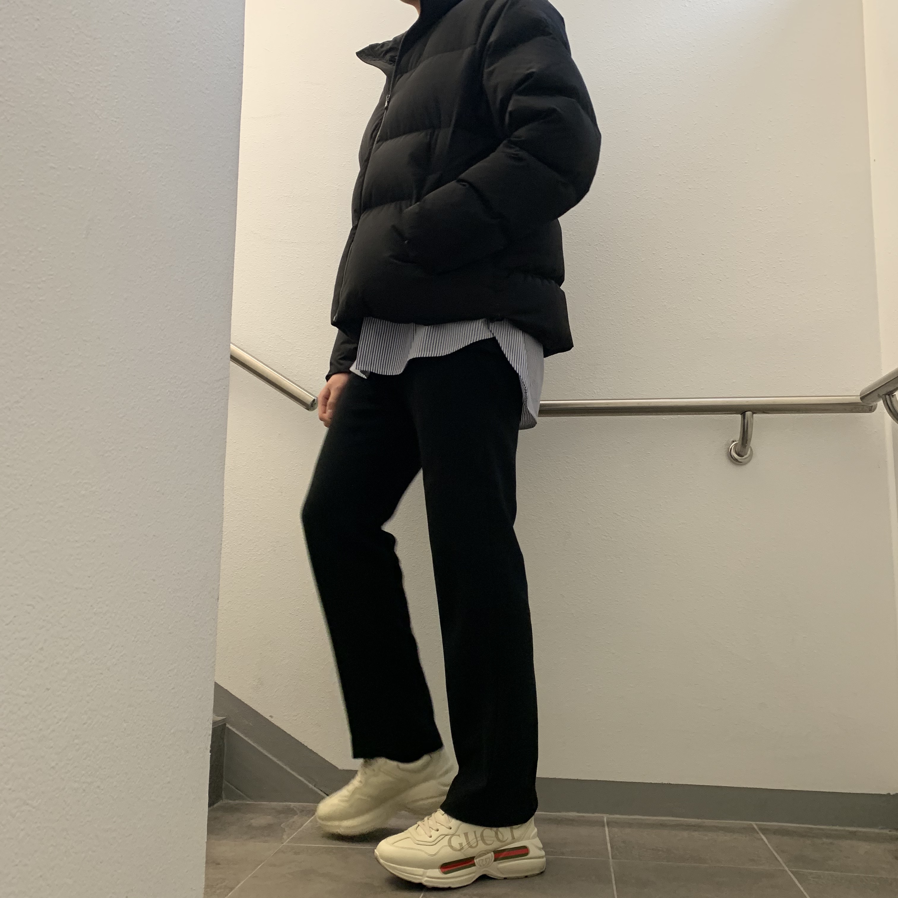 Gucci Rhyton Leather Sneakers Logo 착용 스타일