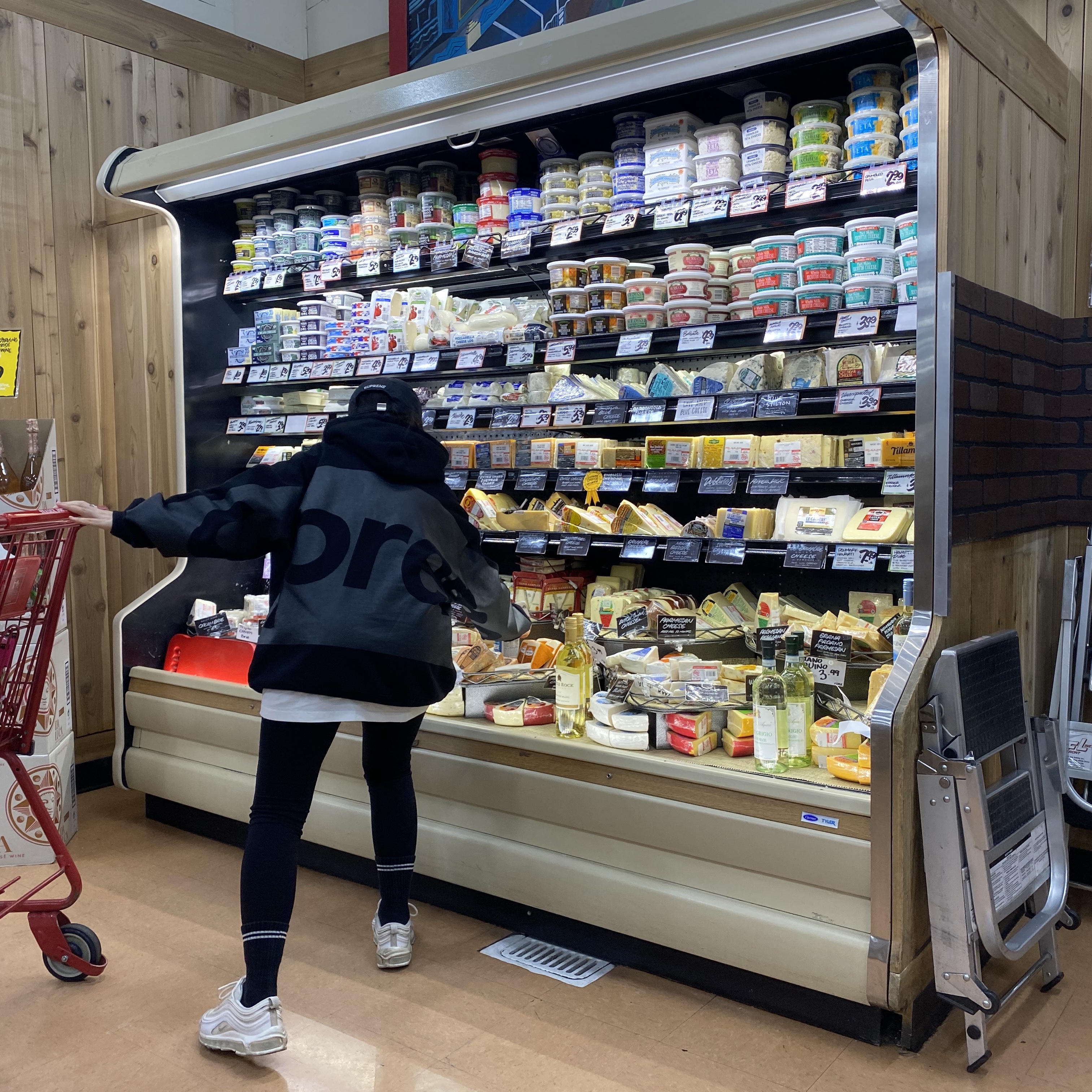 Supreme x Stone Island Painted Camo Nylon 6-Panel Black - 20FW, Supreme Big Logo Hooded Sweatshirt Black - 21SS 착용 스타일 - 2
