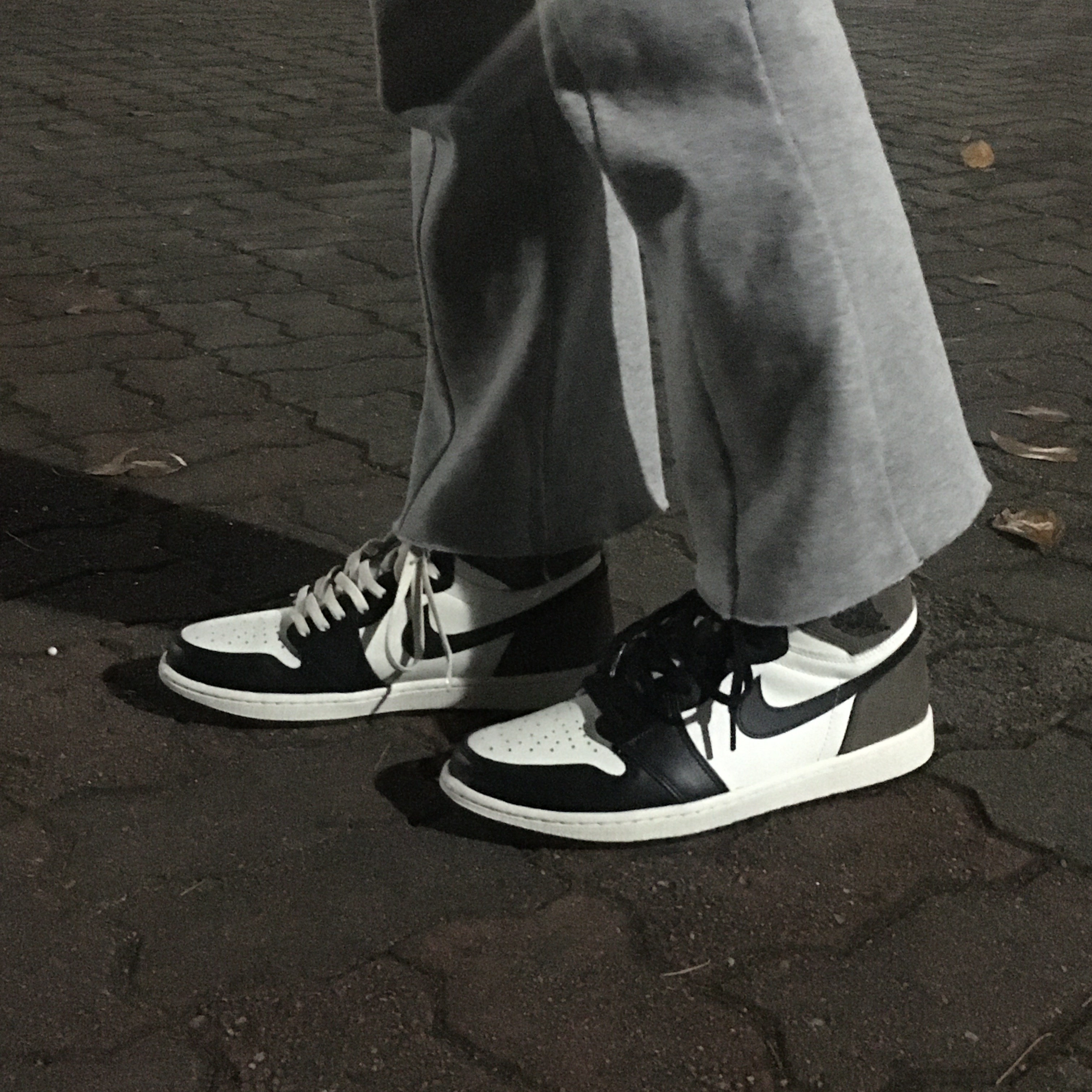Jordan 1 Retro High OG Black Mocha 착용 스타일