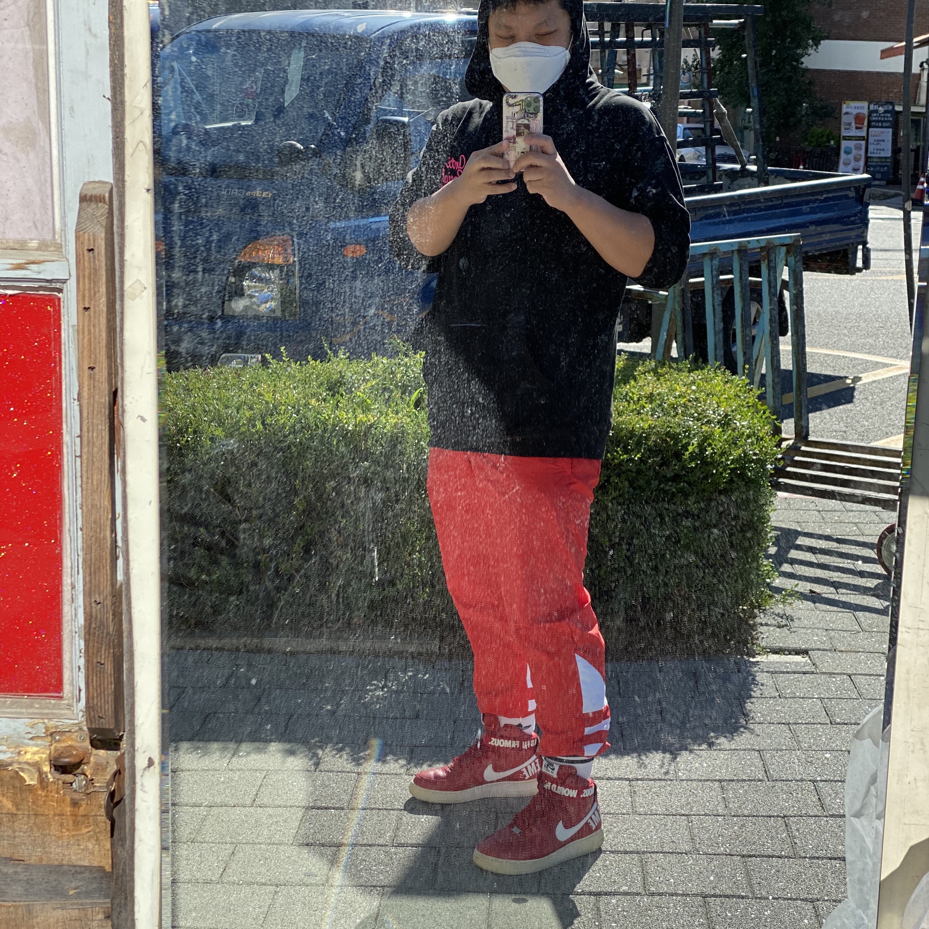 Nike x Supreme Air Force 1 High World Famous Red 착용 스타일