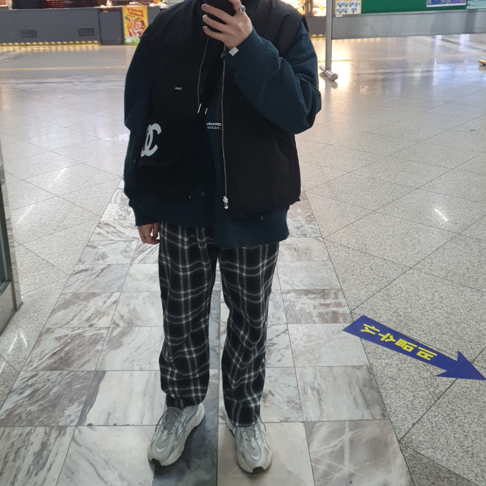 Adidas Yeezy Boost 700 V2 Static 2018 착용 스타일