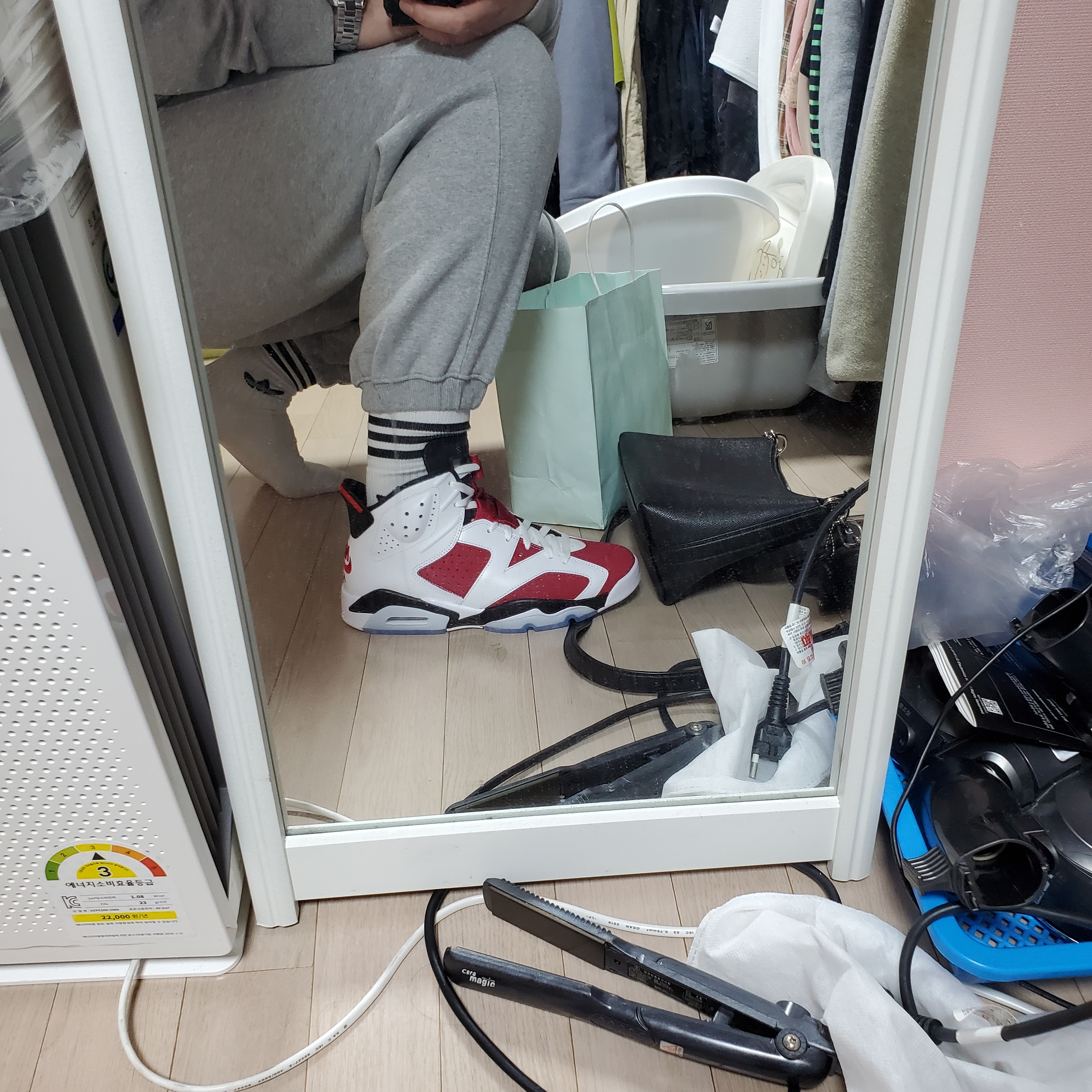 Jordan 6 Retro Carmine 2021 착용 스타일