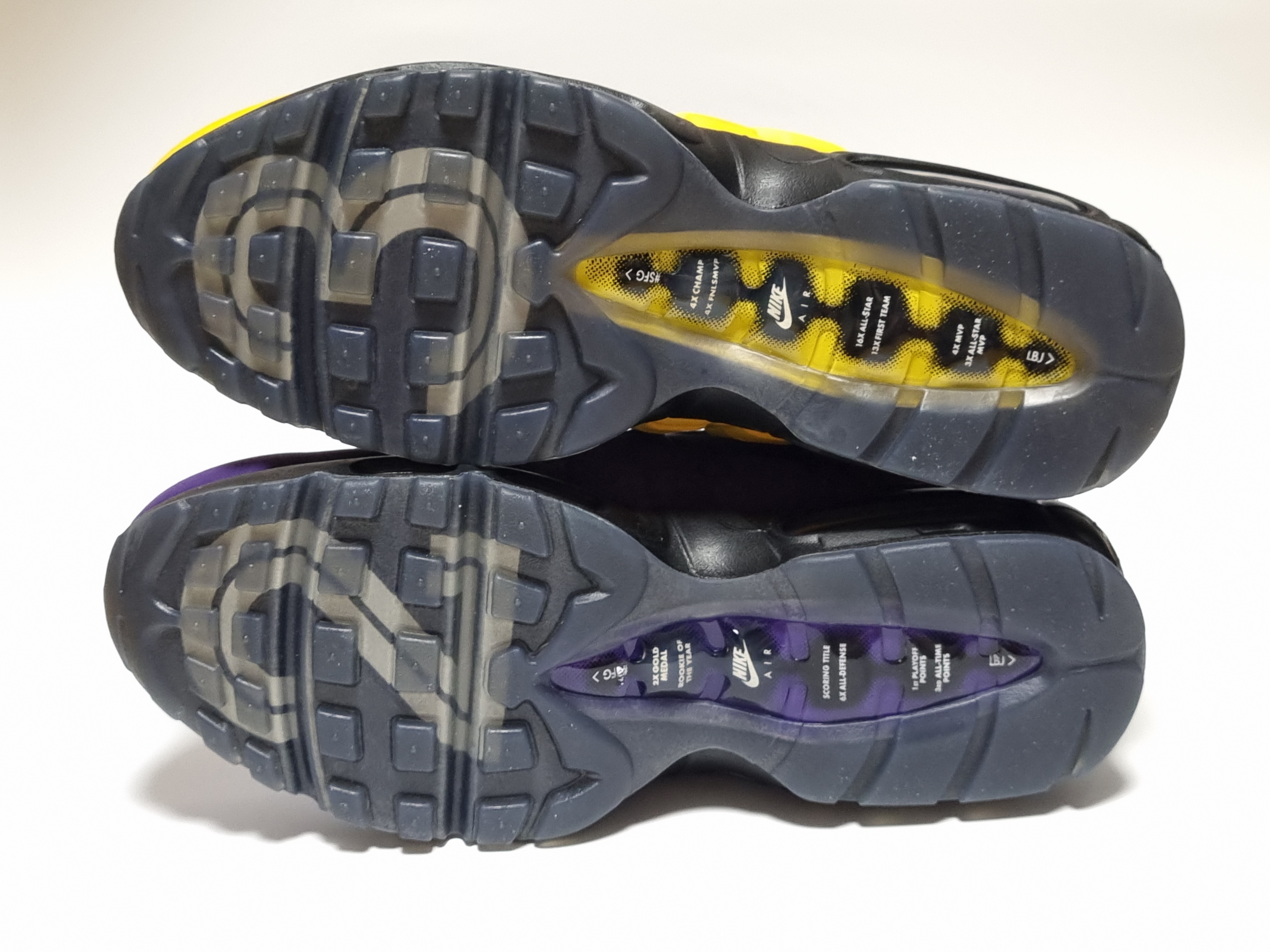 Nike Air Max 95 NRG LeBron Lakers Home Team 착용 스타일 - 2