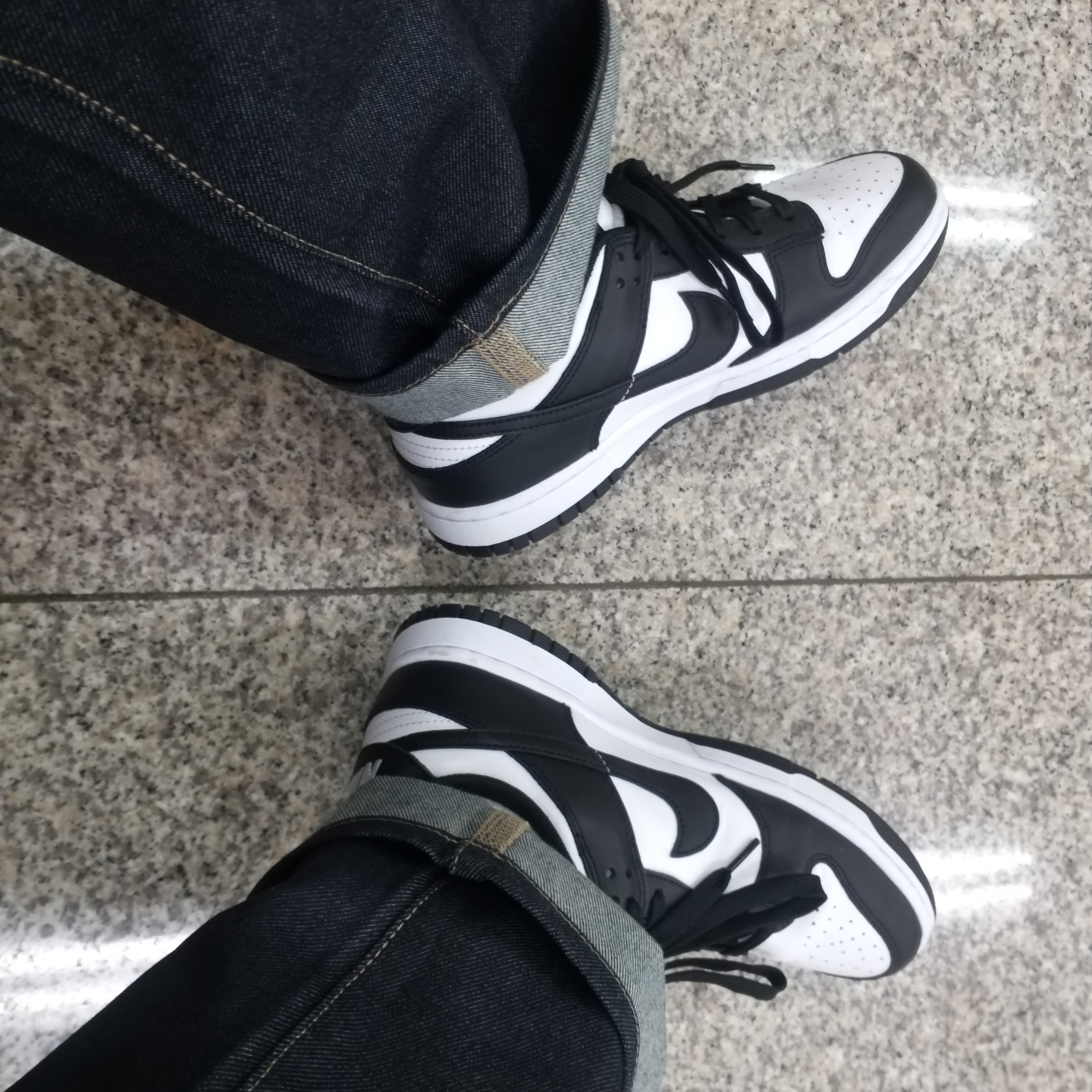 Nike Dunk Low Retro Black 착용 스타일