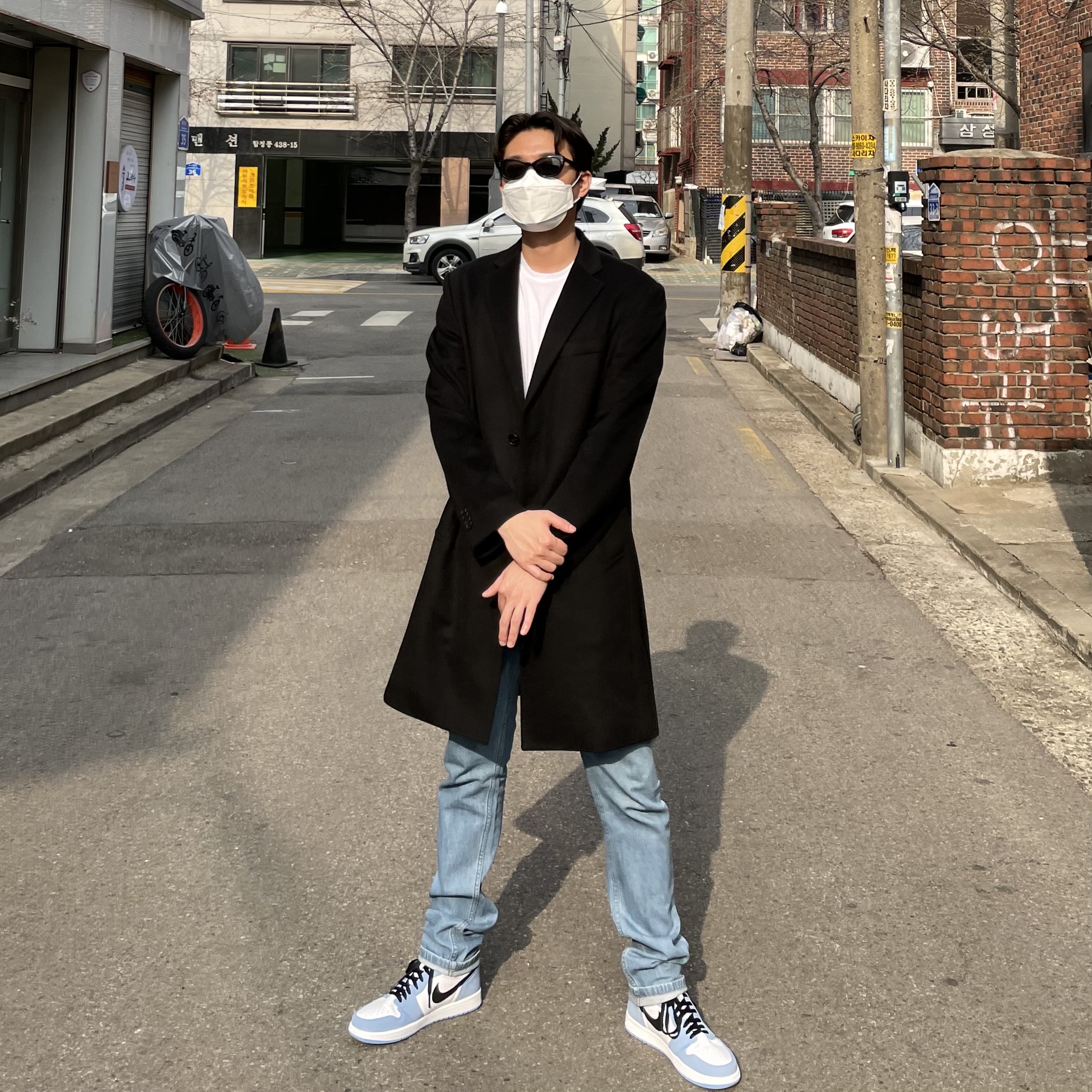 Jordan 1 Retro High OG University Blue 착용 스타일 - 2
