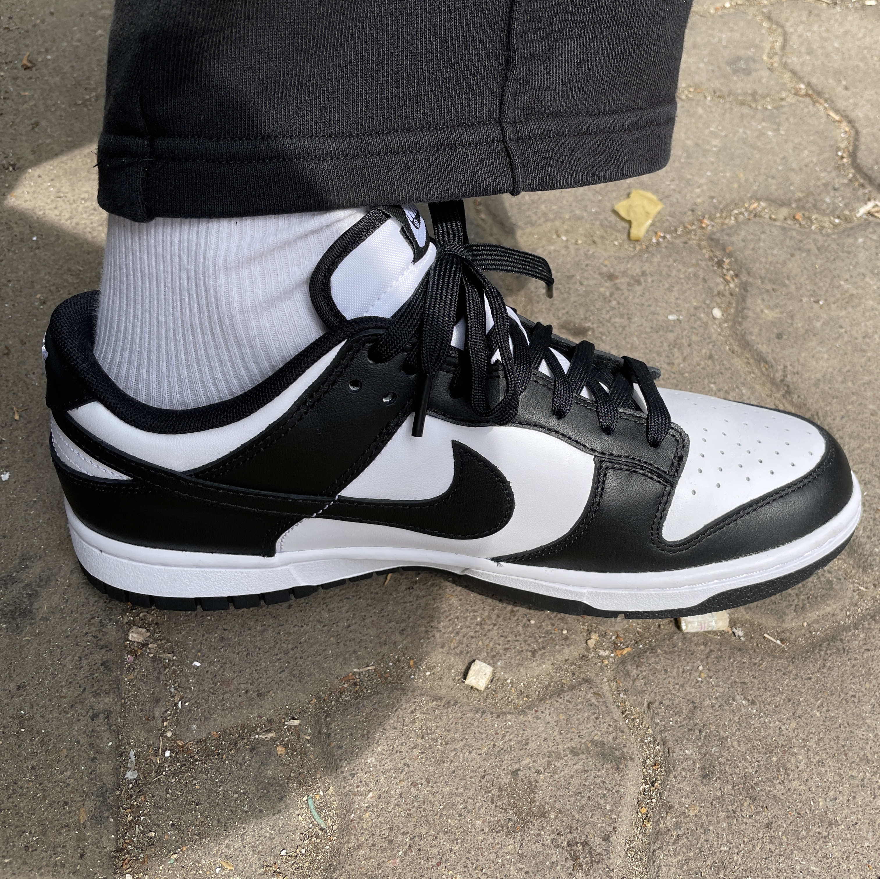 Nike Dunk Low Retro Black 착용 스타일 - 1