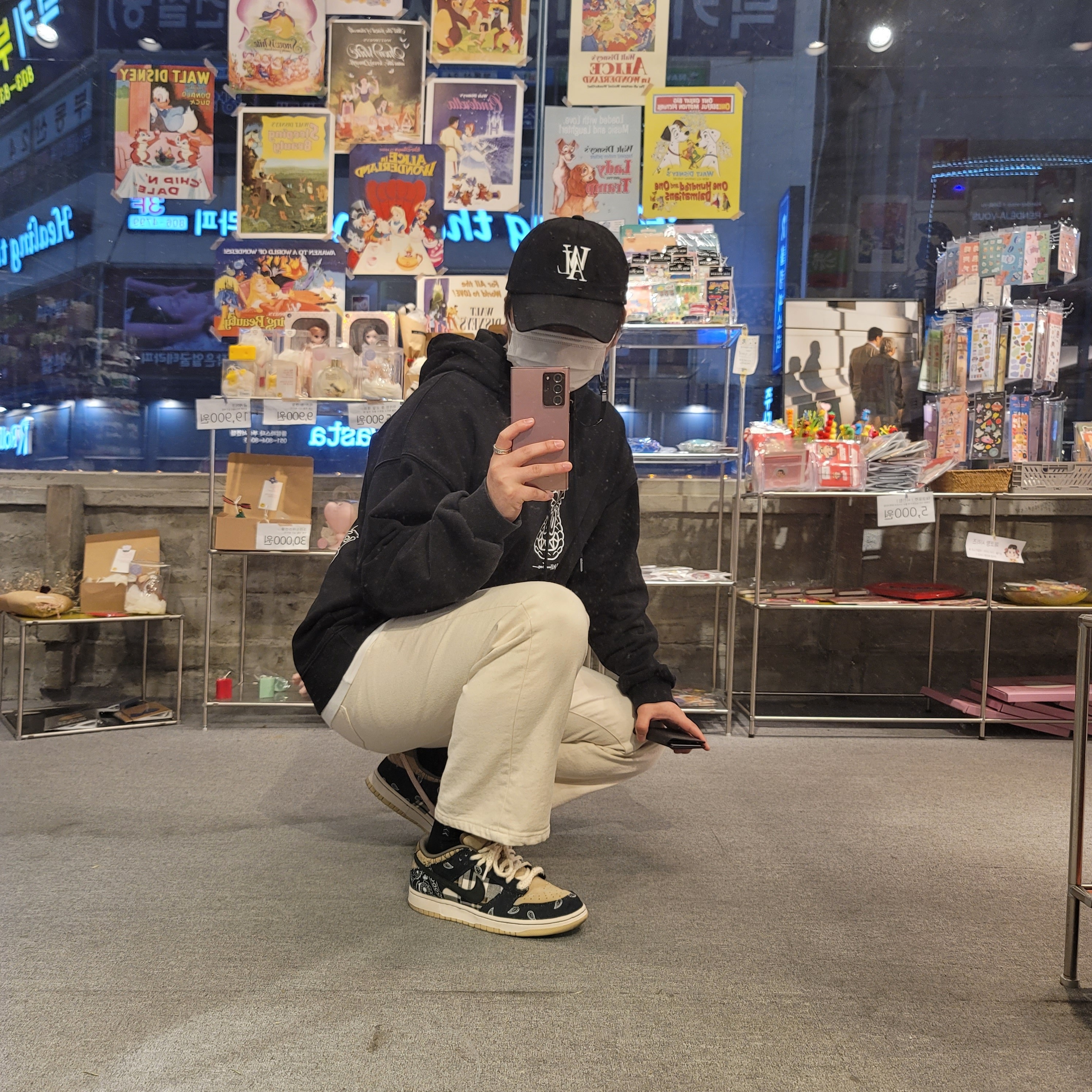 Nike x Travis Scott SB Dunk Low 착용 스타일