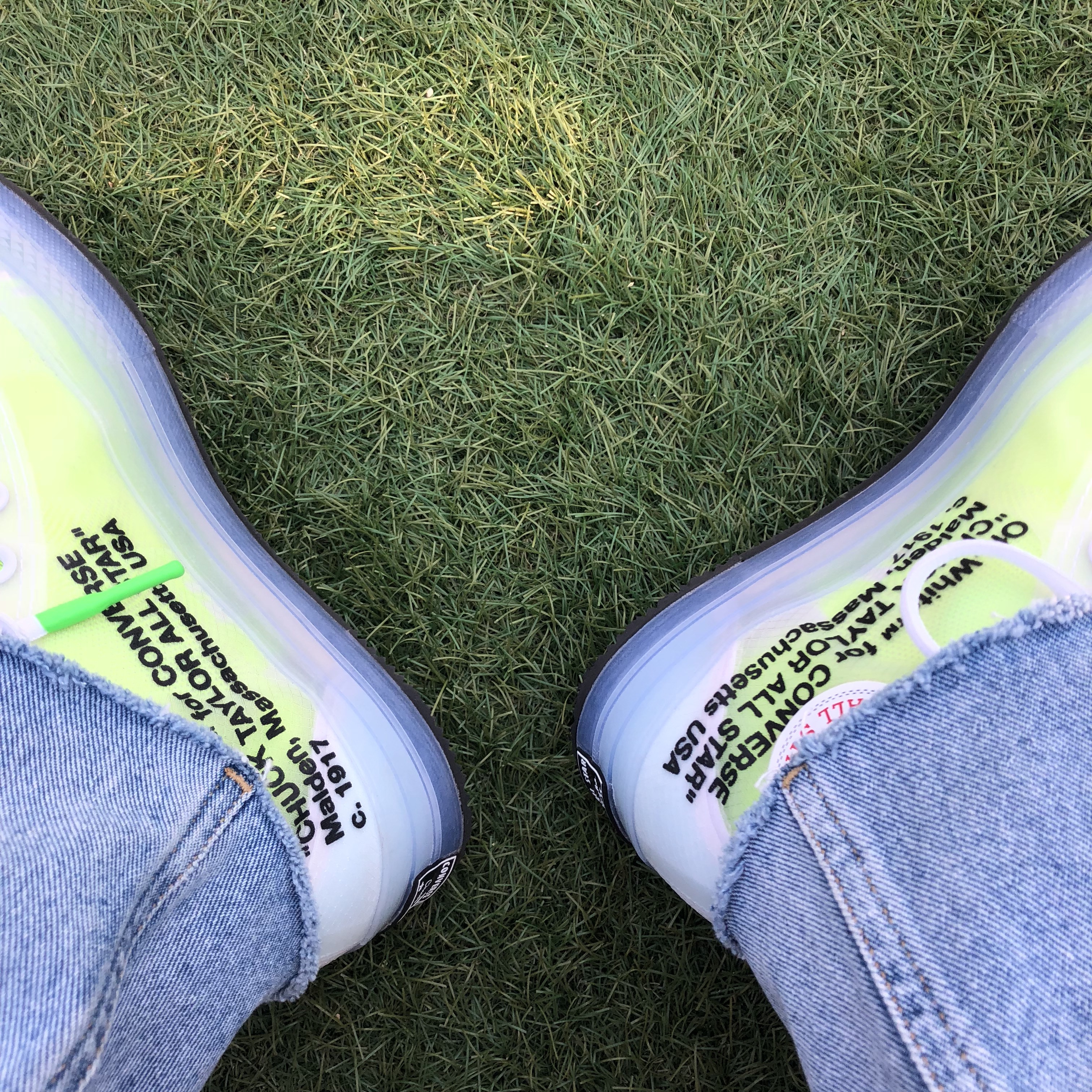 Converse x Off-White Chuck 70 High The Ten 착용 스타일 - 4
