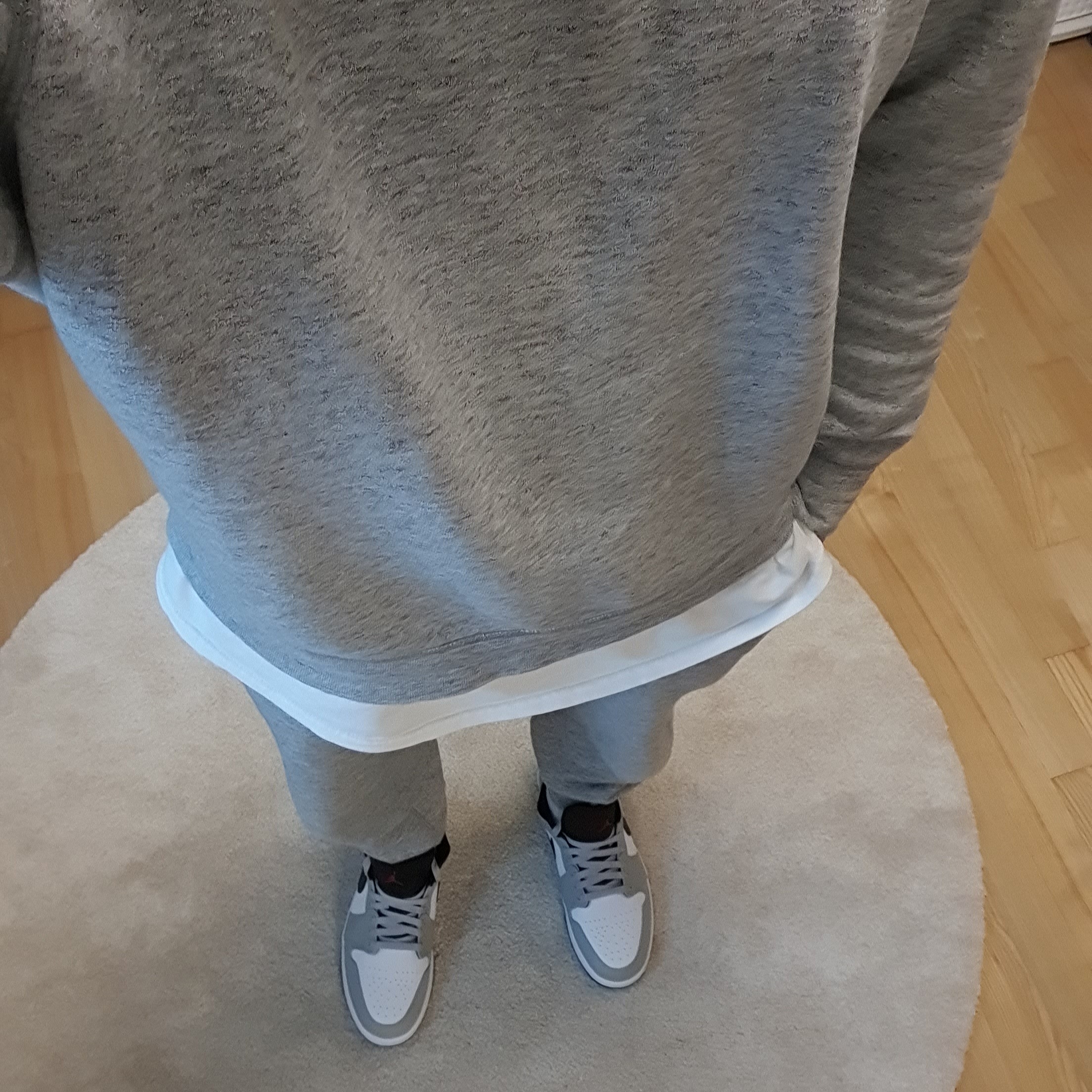 Jordan 1 Low Light Smoke Grey 착용 스타일