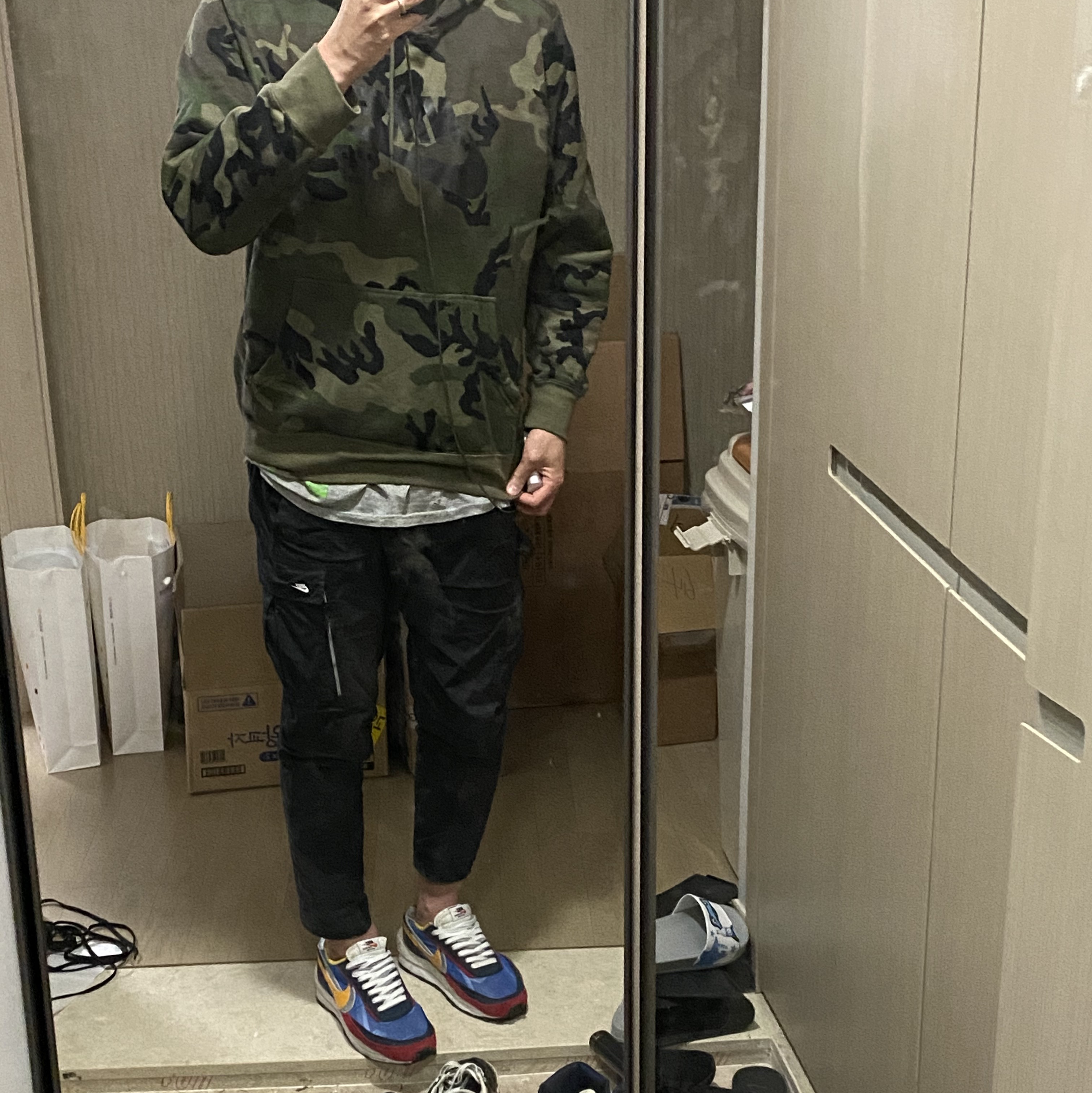 Nike x Sacai LDWaffle Blue Multi 착용 스타일