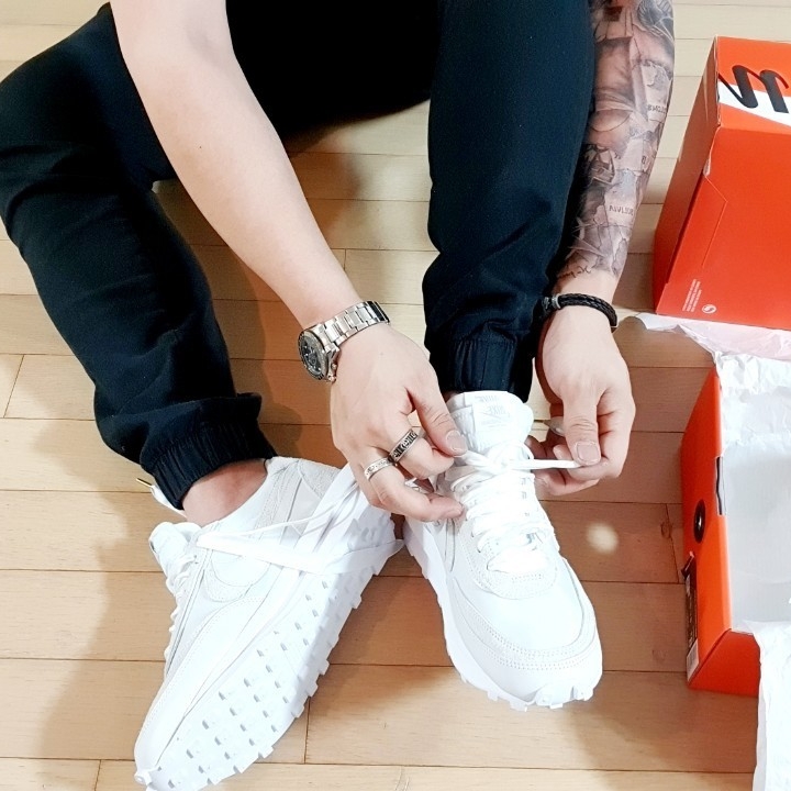 Nike x Sacai LDWaffle White Nylon 착용 스타일