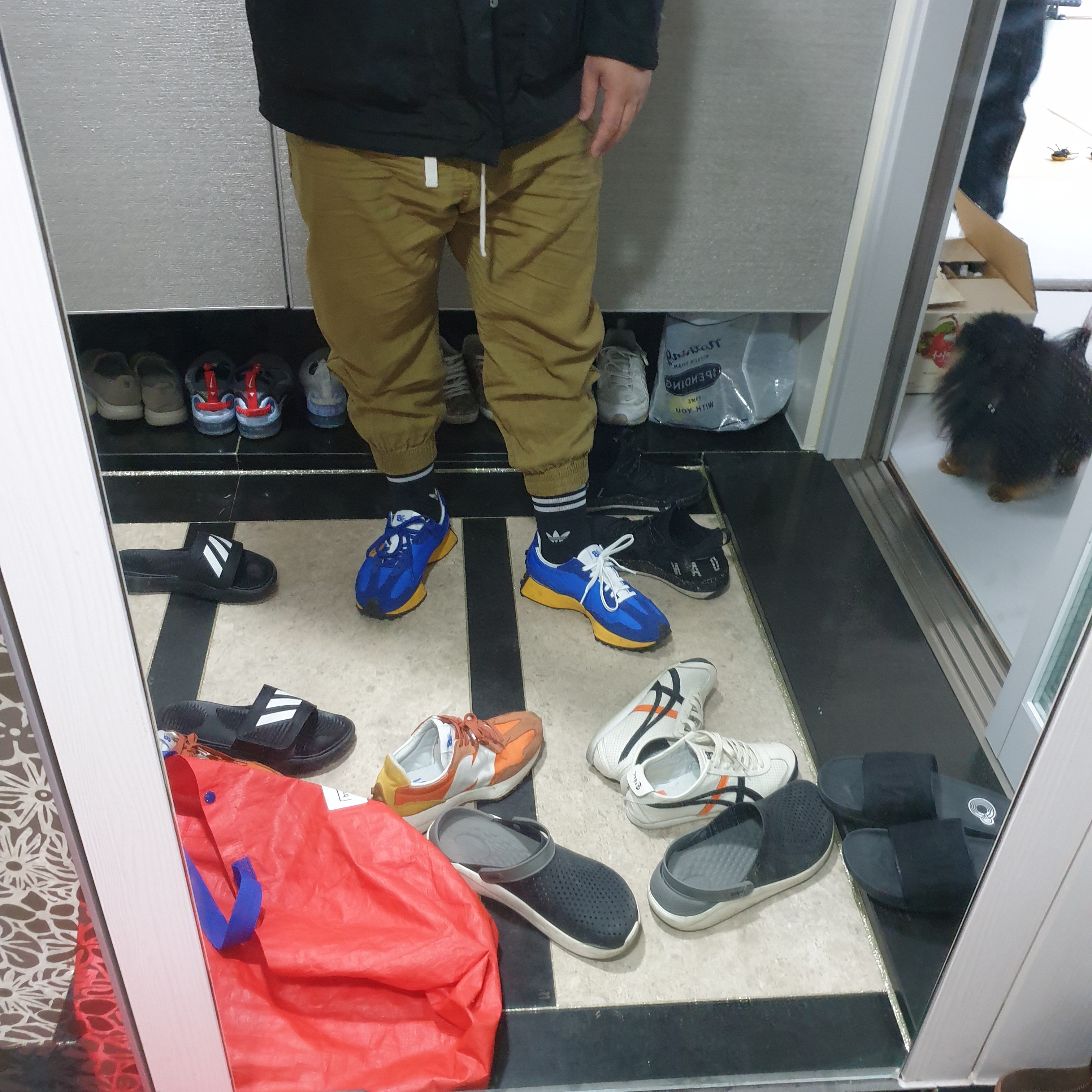 New Balance 327 Blue 착용 스타일