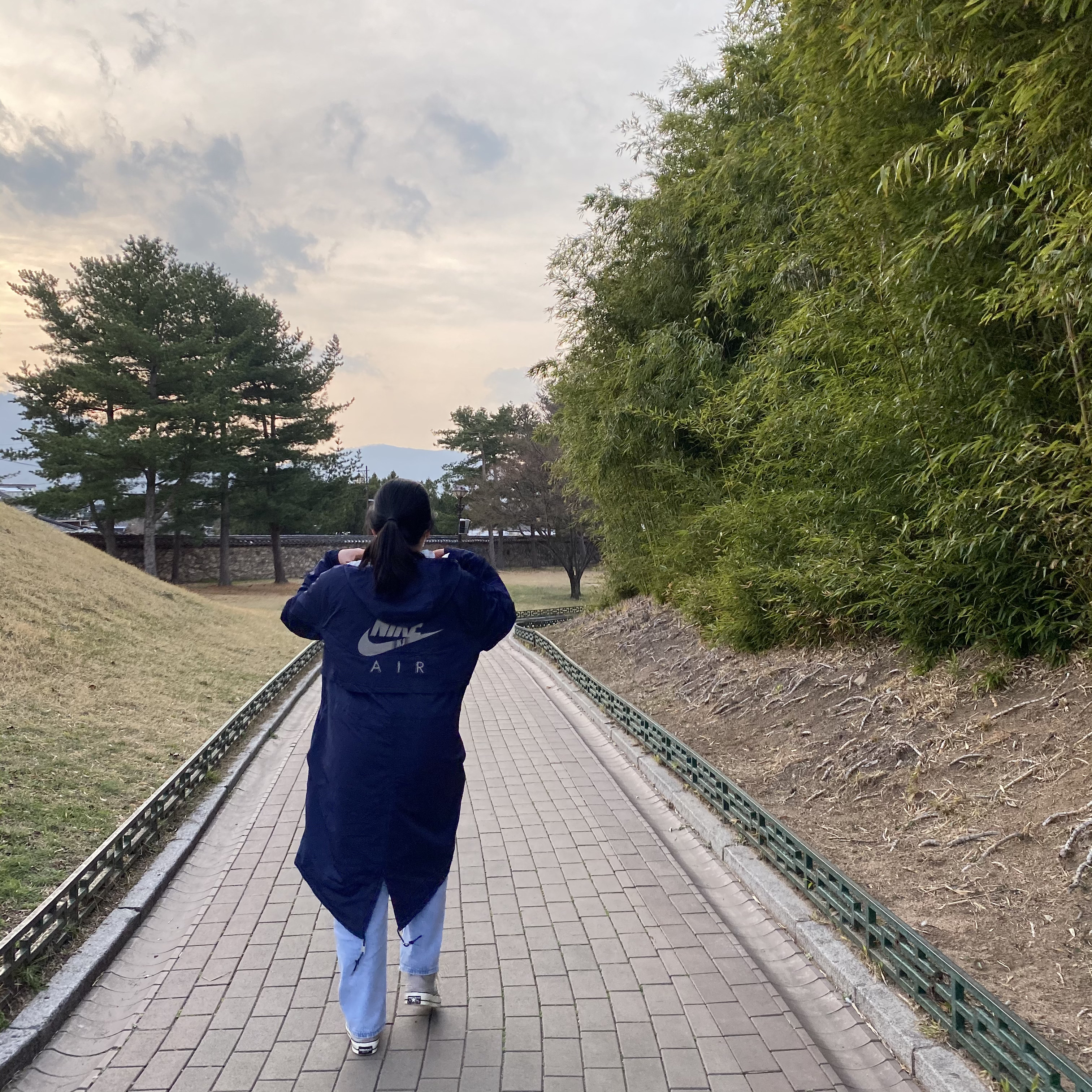Nike x Kim Jones Reversible Parka Navy - Asia, IAB Studio Long Sleeve Light Gray 착용 스타일 - 1