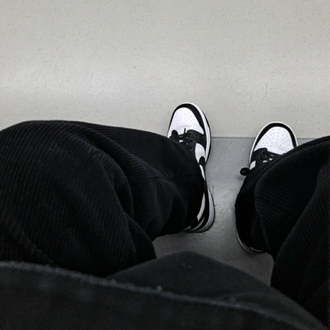 Converse Run Star Hike Hi Black White Gum, New Balance 327 White Black 착용 스타일 - 3