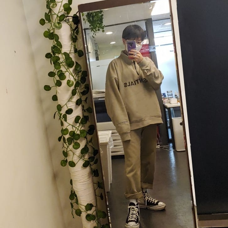 Essentials Half-Zip Pullover Moss - 20FW, Converse x Feng Chen Wang Chuck 70 2-in-1 Natural Ivory Black 착용 스타일