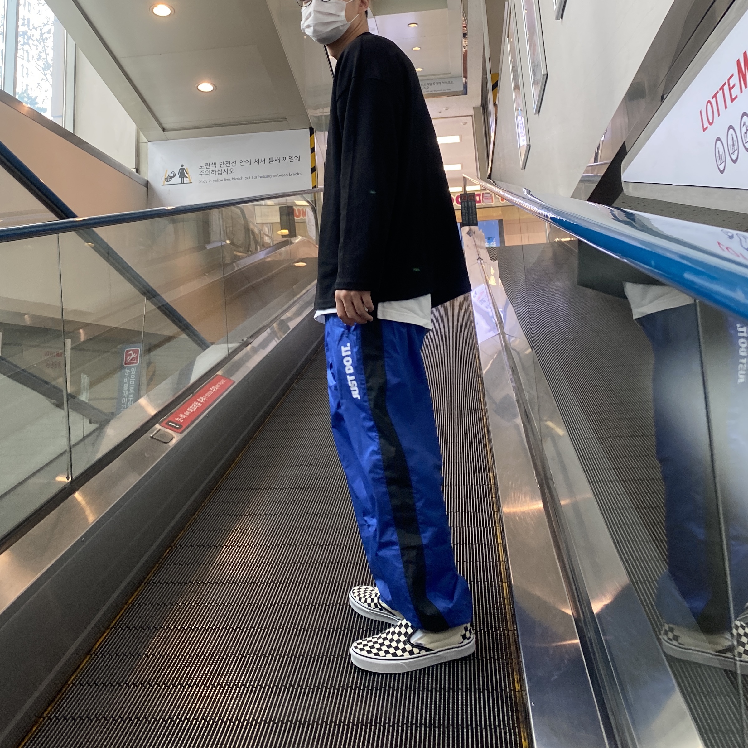 Vans Slip-On Checkerboard 착용 스타일