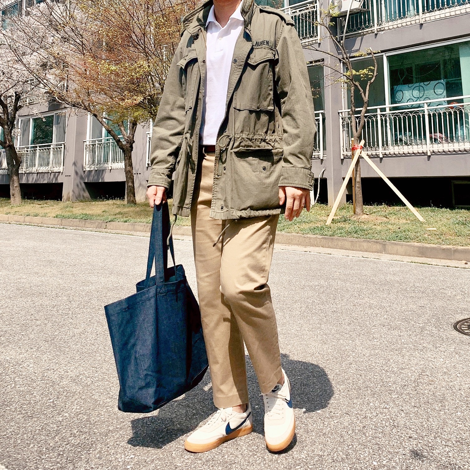 Nike Killshot 2 Leather Sail Oil Grey Gum 착용 스타일