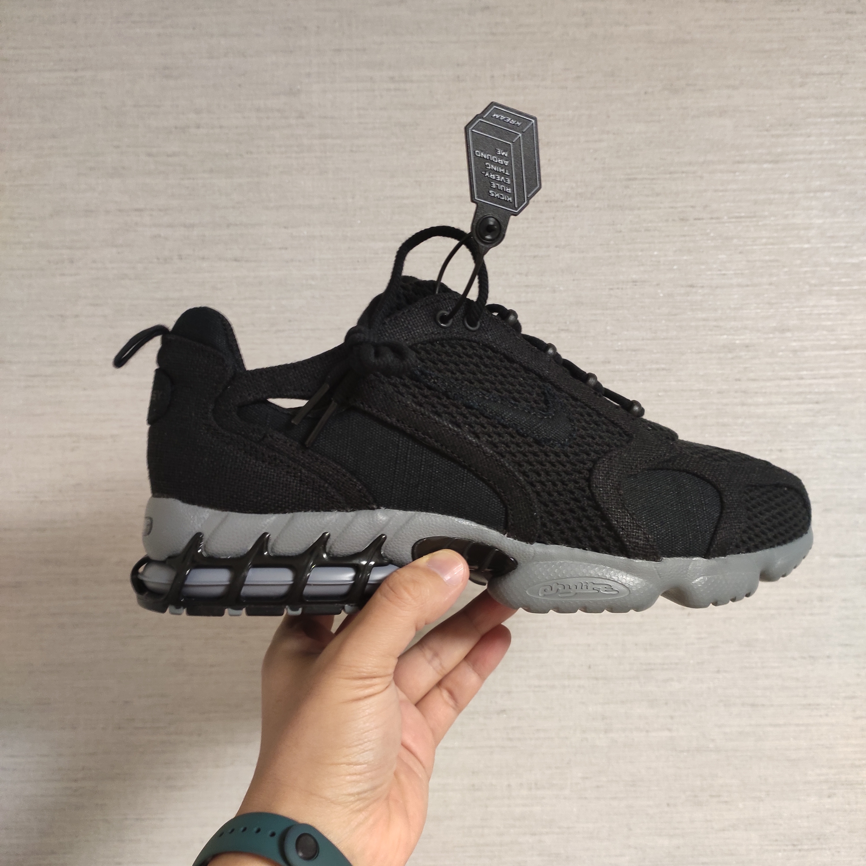 Nike x Stussy Air Zoom Spiridon Cage 2 Black 착용 스타일 - 1