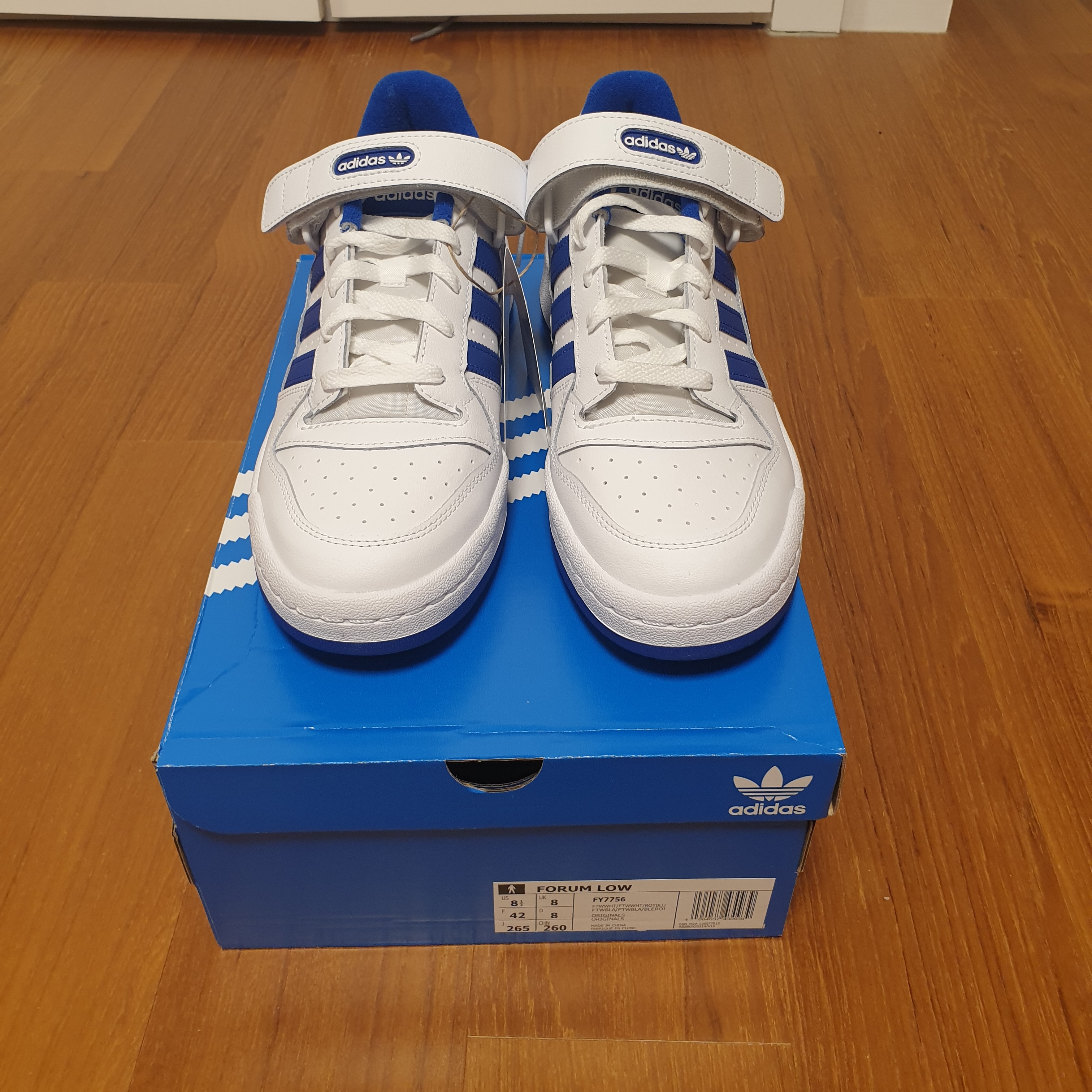 Adidas Forum Low White Royal Blue 착용 스타일 - 2