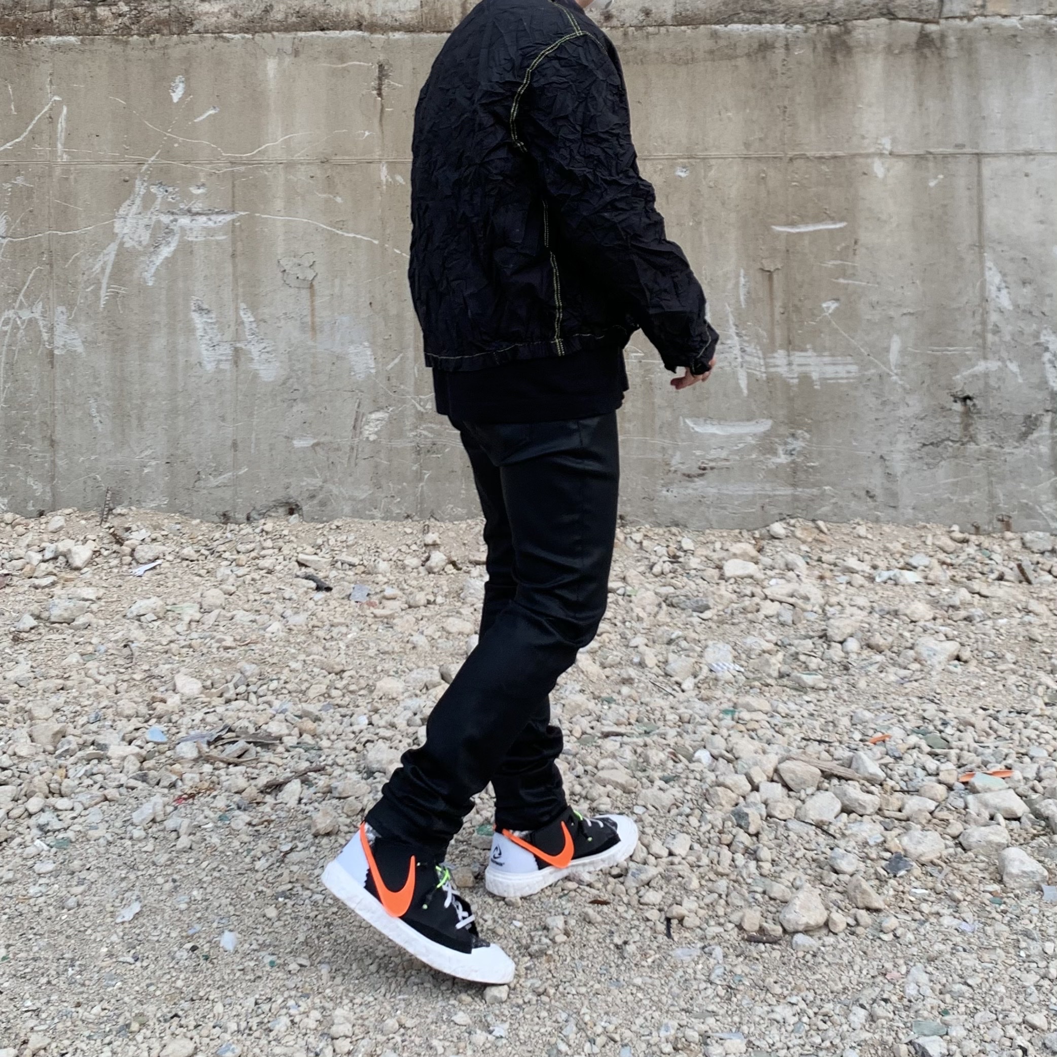 Nike x Readymade Blazer Mid Black 착용 스타일 - 2