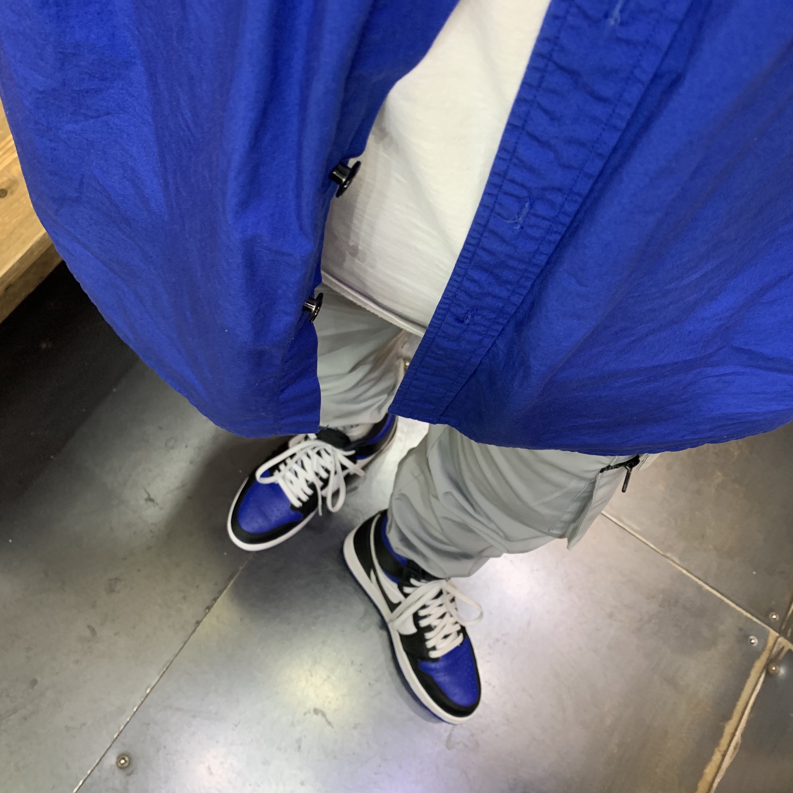 Jordan 1 Retro High OG Royal Toe 착용 스타일 - 2