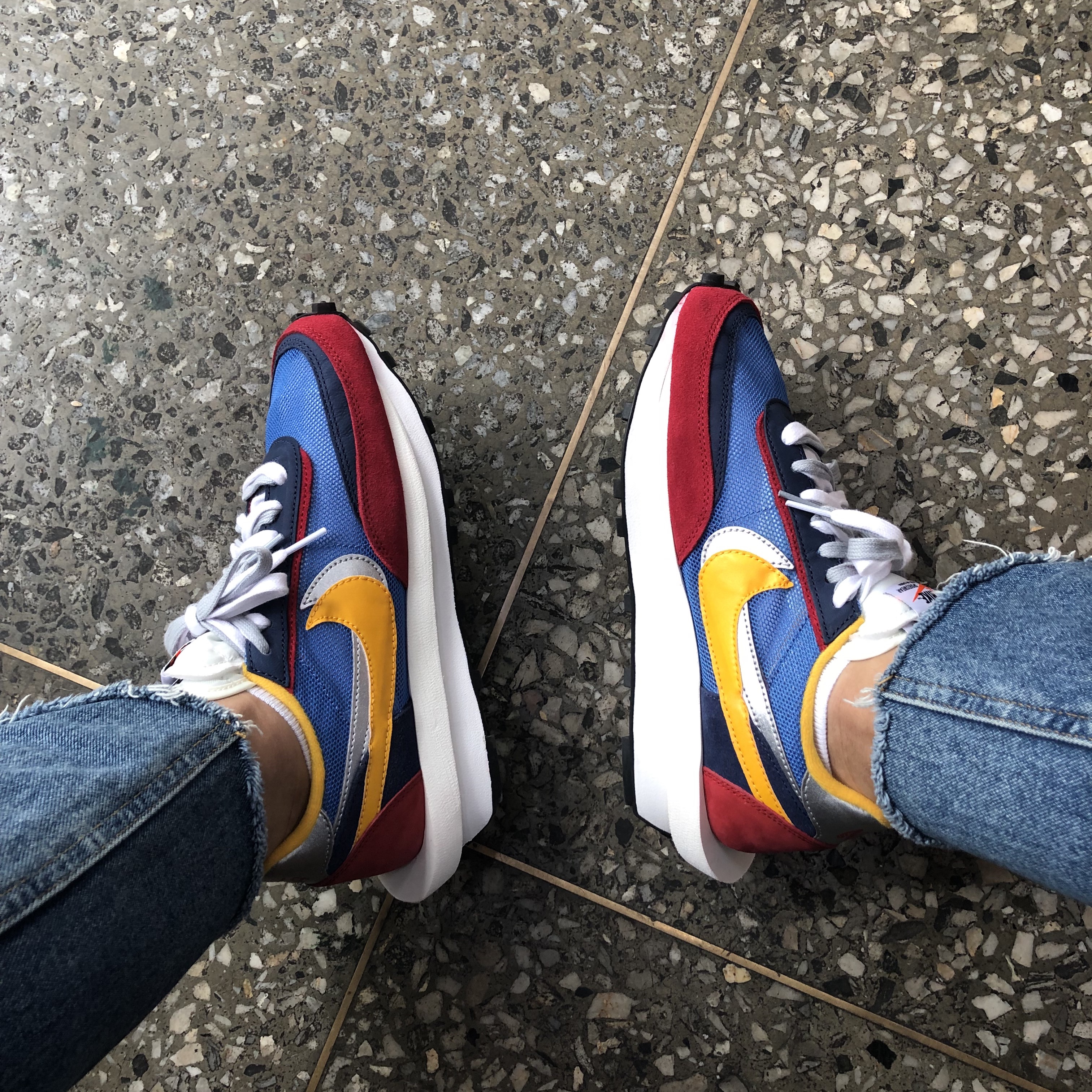Nike x Sacai LDWaffle Blue Multi 착용 스타일