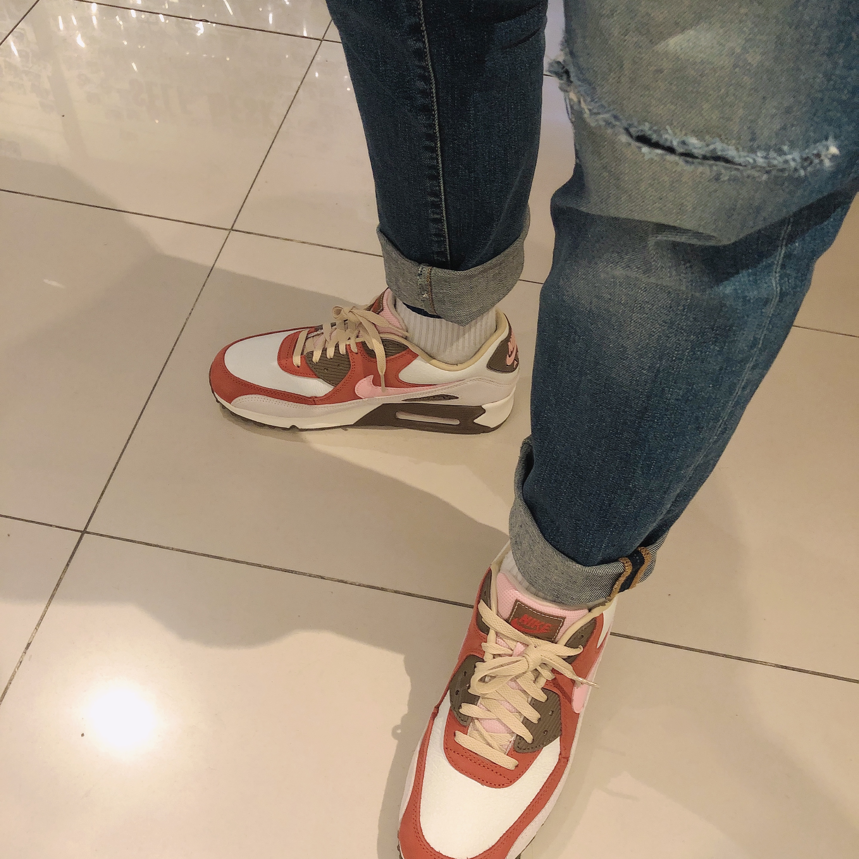 Nike Air Max 90 NRG Bacon 착용 스타일 - 2