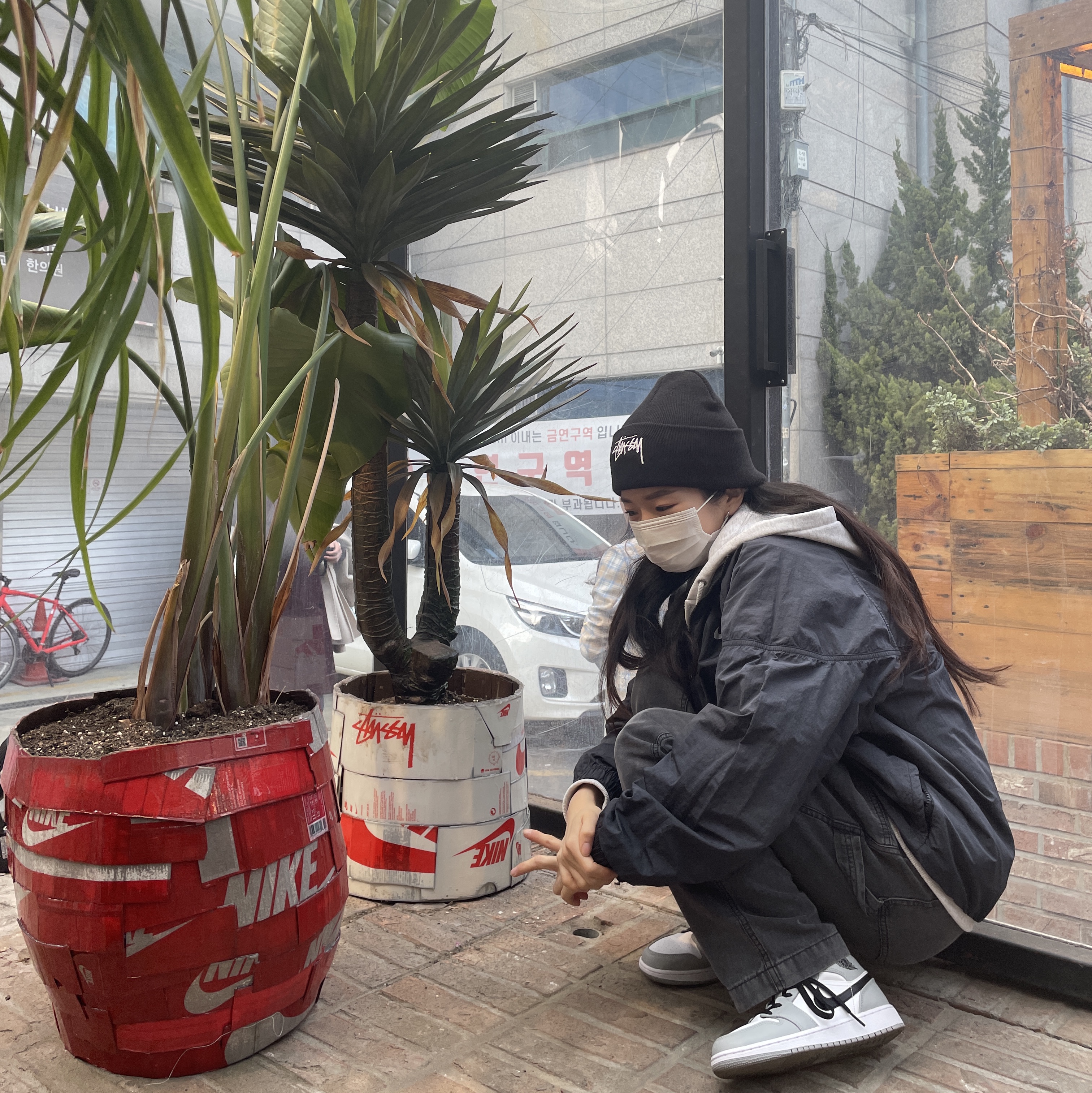 (GS) Jordan 1 Low Light Smoke Grey, Nike x Stussy Windrunner Jacket Off Noir 착용 스타일