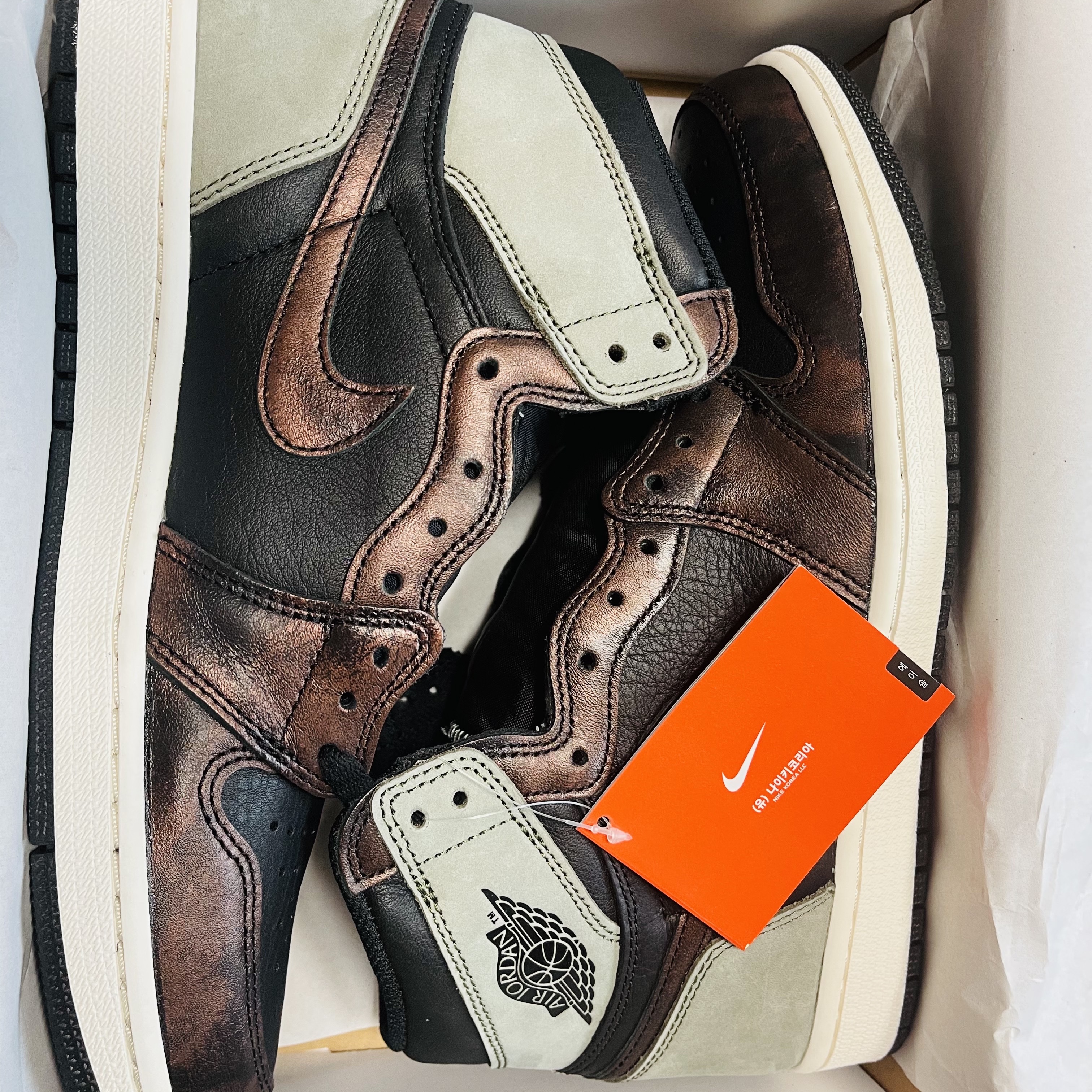 IAB Studio Woven Hoodie Black, Jordan 1 Retro High OG Rust Shadow 착용 스타일 - 2