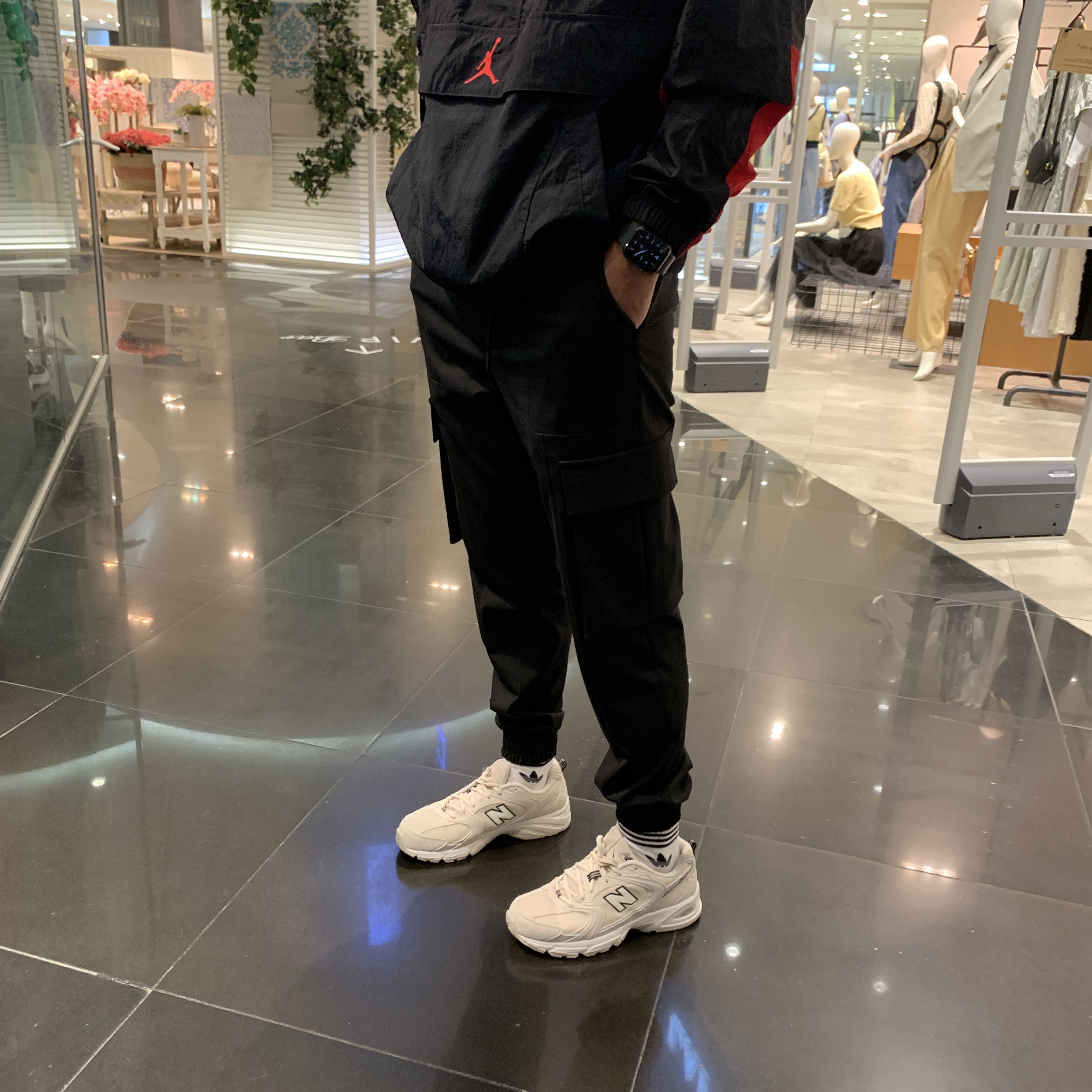 New Balance 530 Ivory 착용 스타일